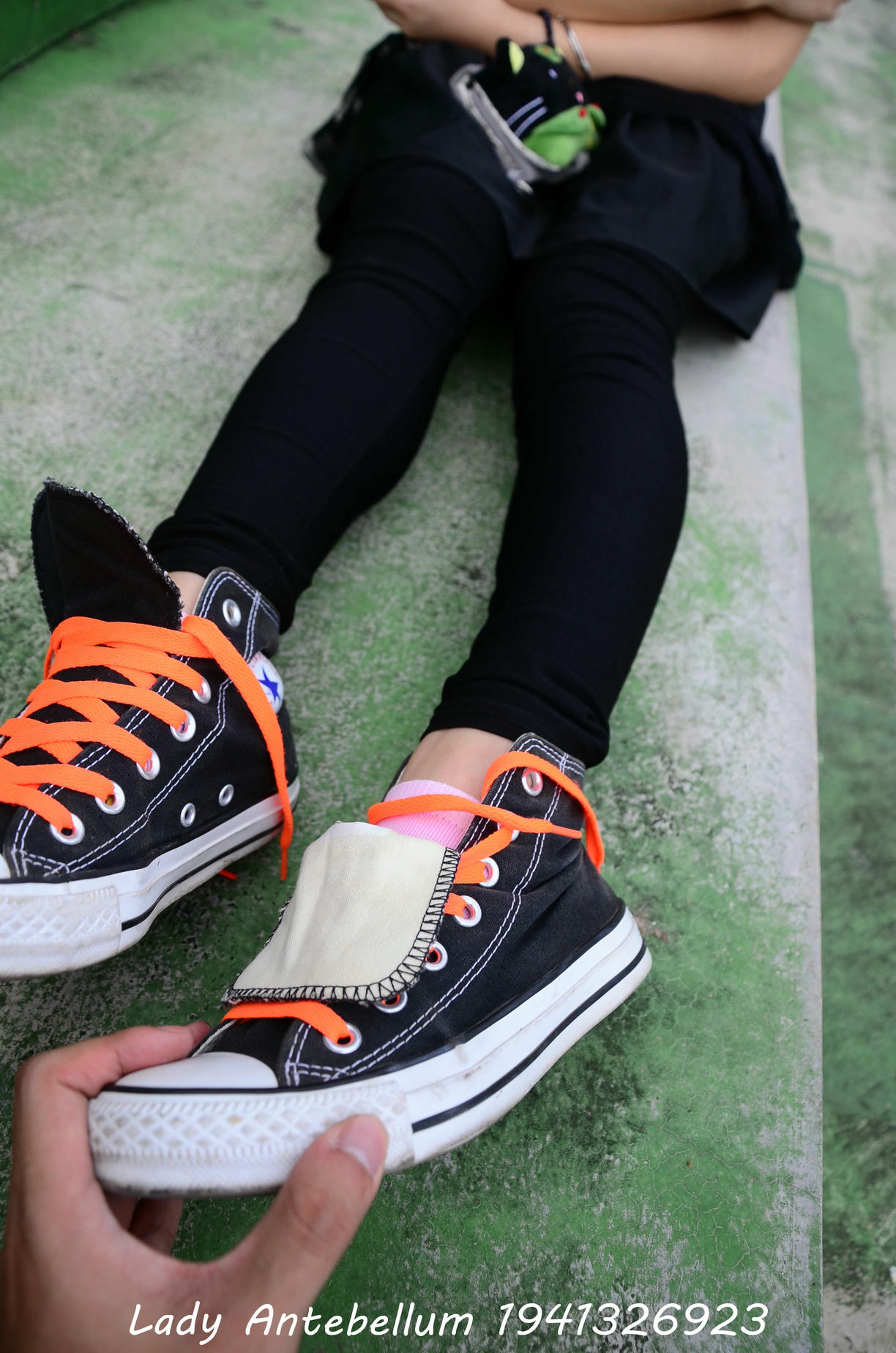 [战前女神] 恋足美腿棉袜女神级摄影套图 128 [112P+119M]_第2集