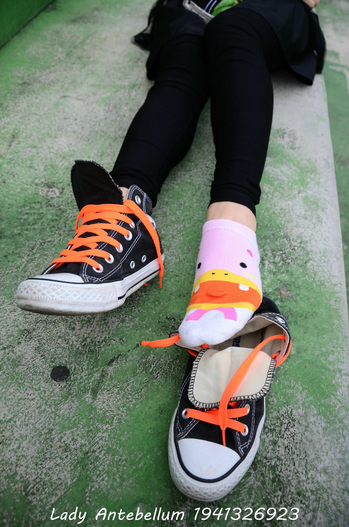 [战前女神] 恋足美腿棉袜女神级摄影套图 128 [112P+119M]_第2集