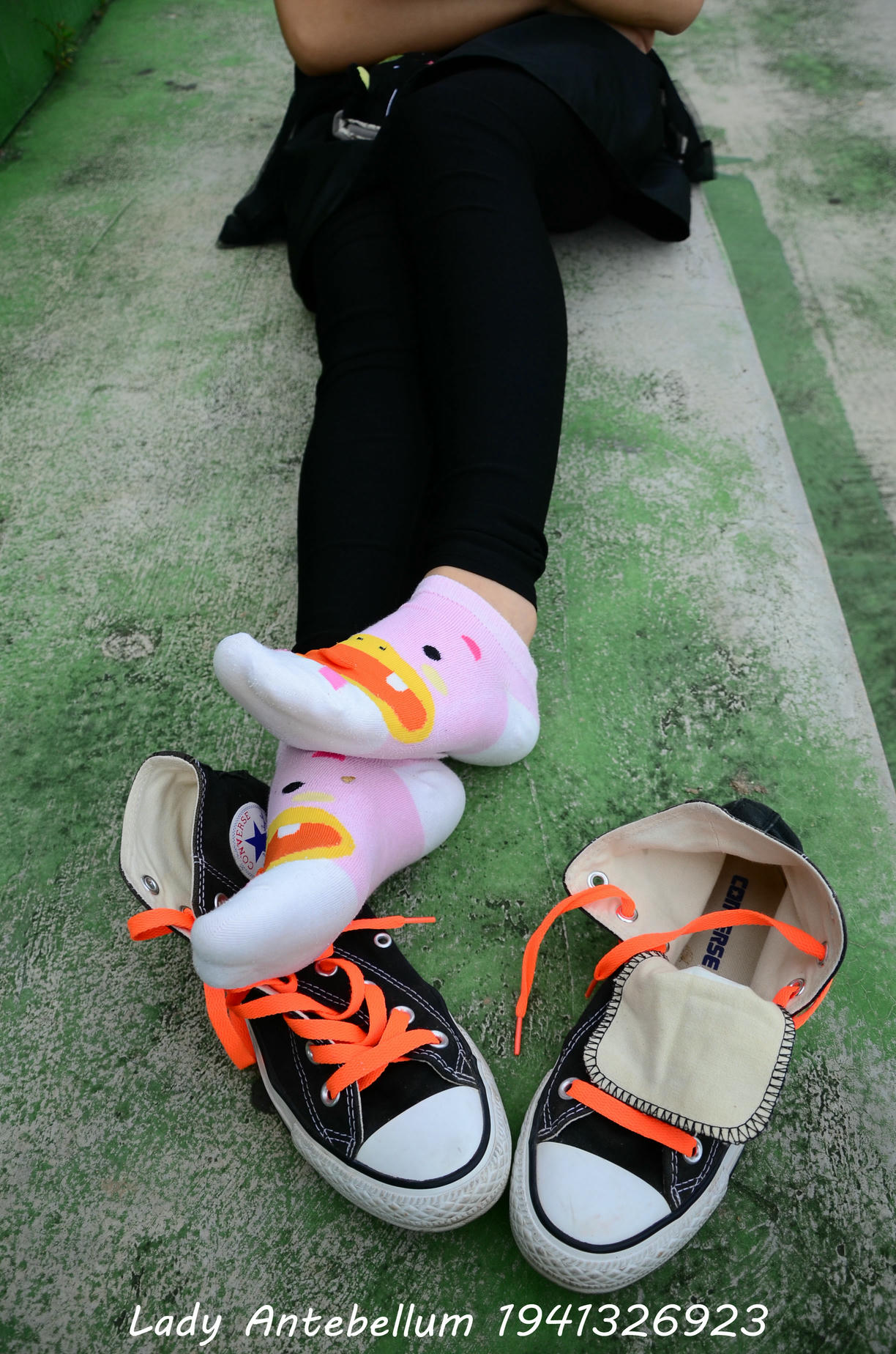 [战前女神] 恋足美腿棉袜女神级摄影套图 128 [112P+119M]_第3集