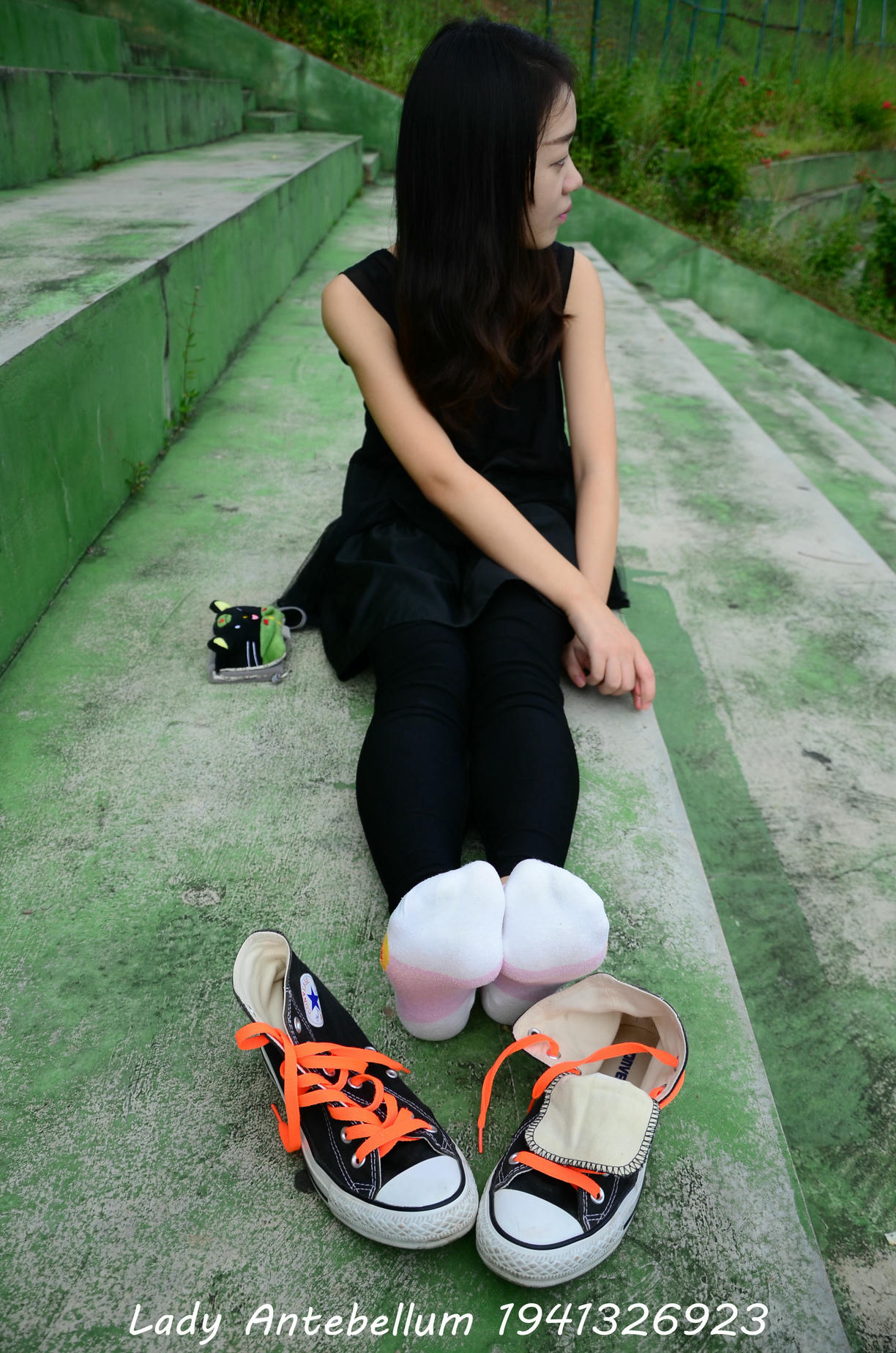 [战前女神] 恋足美腿棉袜女神级摄影套图 128 [112P+119M]_第3集