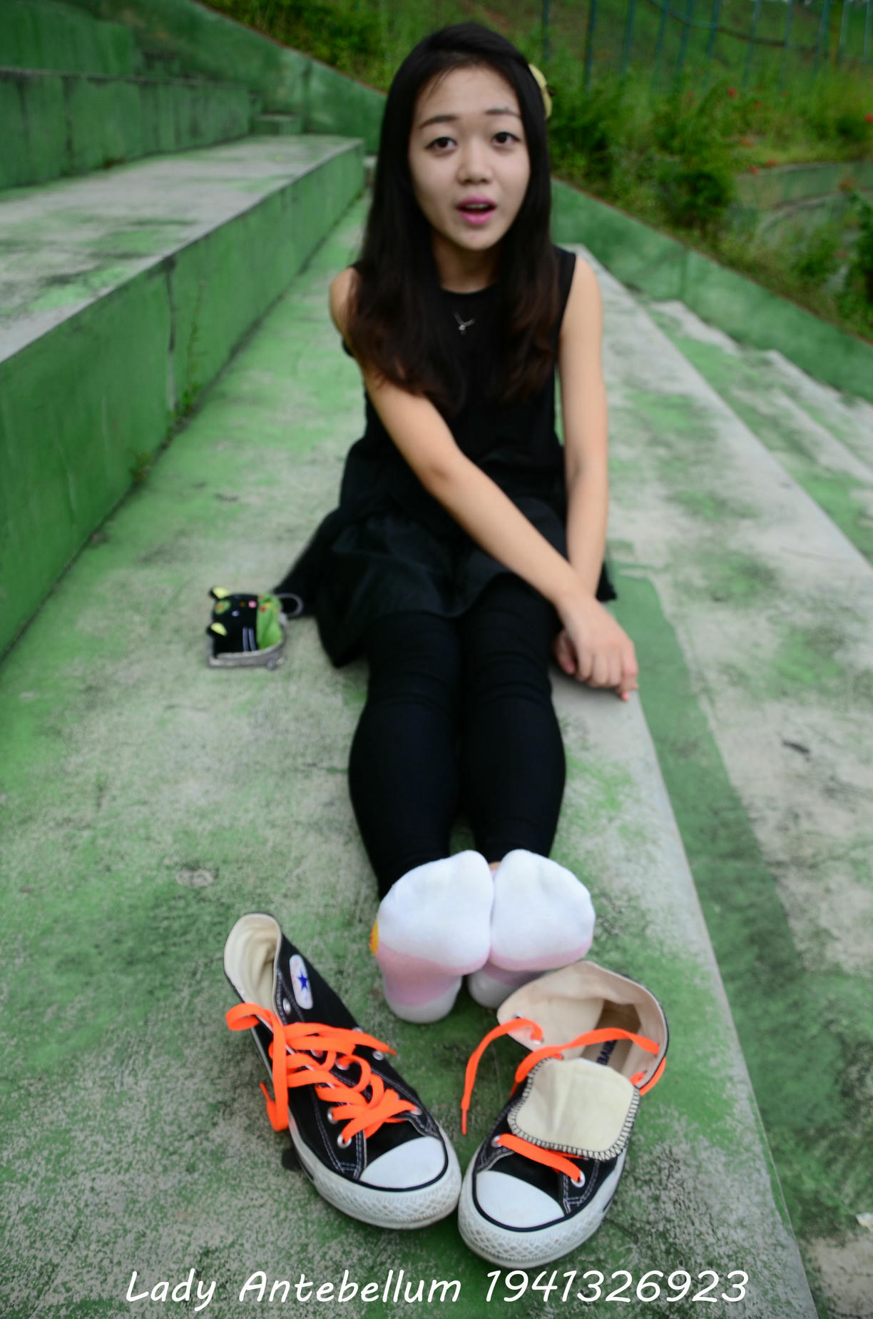 [战前女神] 恋足美腿棉袜女神级摄影套图 128 [112P+119M]_第3集