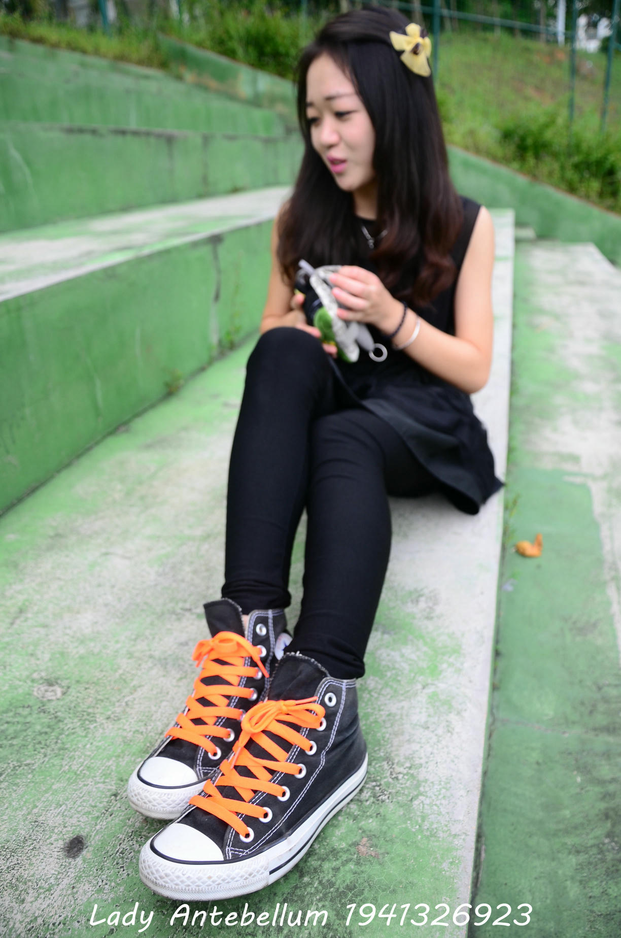 [战前女神] 恋足美腿棉袜女神级摄影套图 128 [112P+119M]_第1集