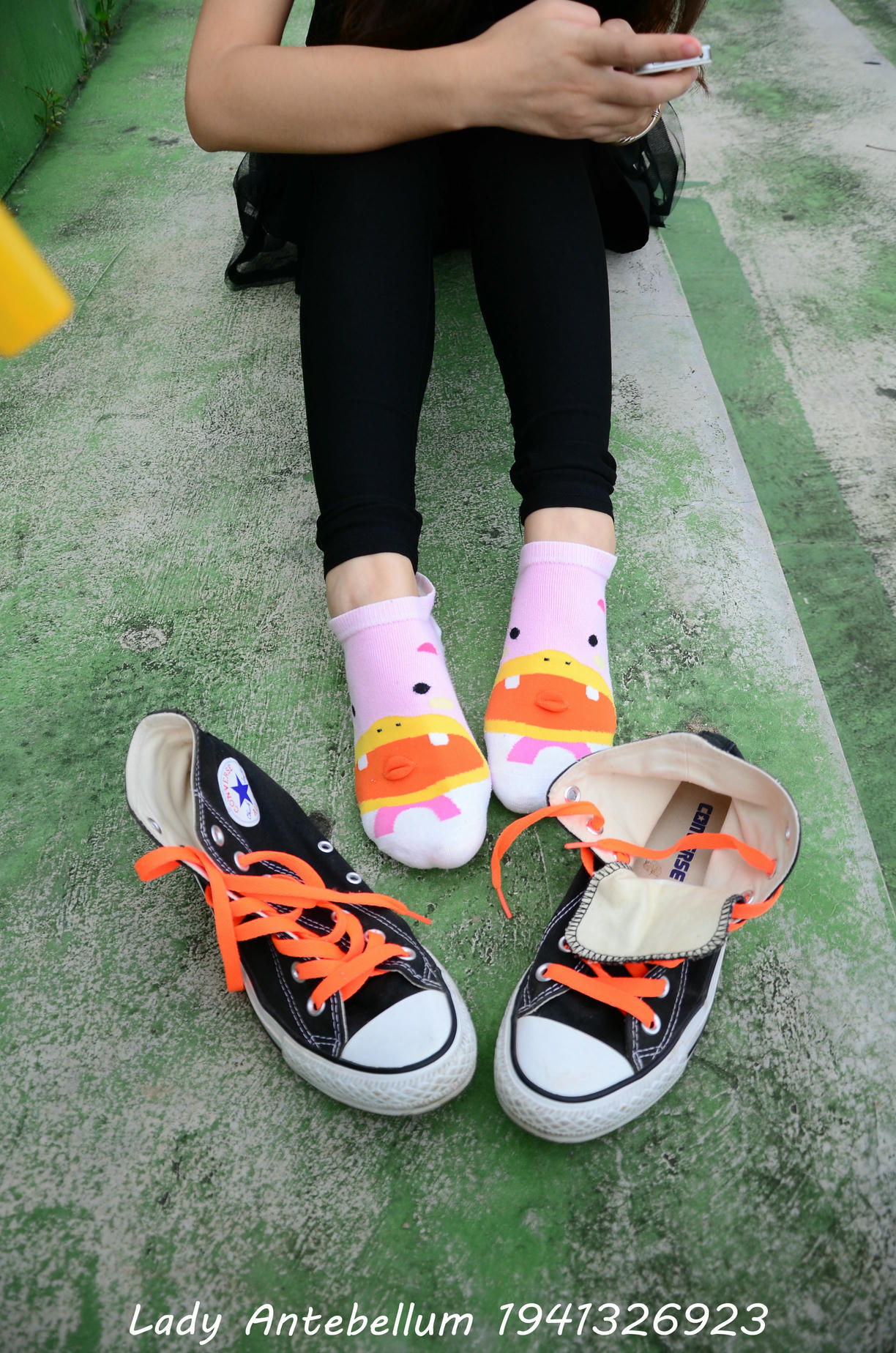 [战前女神] 恋足美腿棉袜女神级摄影套图 128 [112P+119M]_第3集