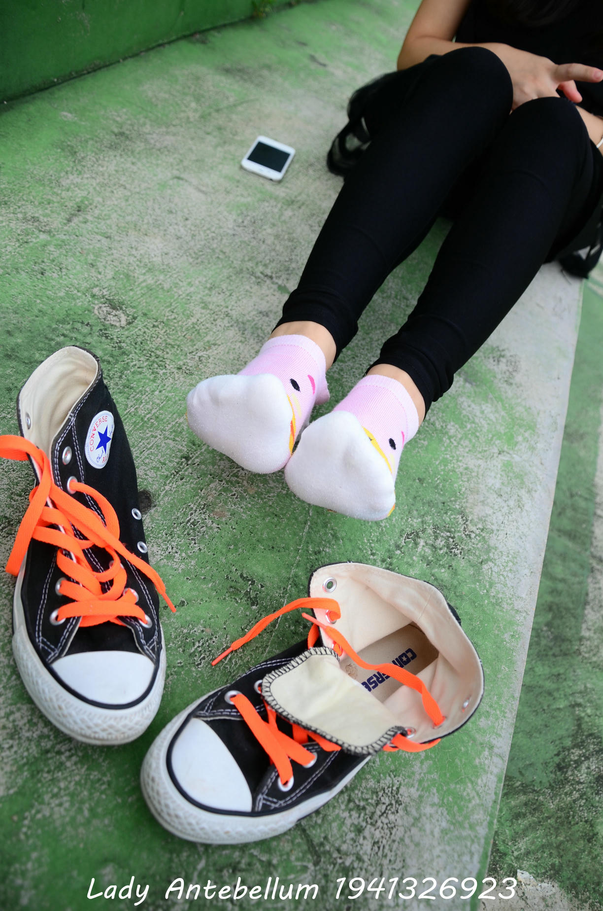 [战前女神] 恋足美腿棉袜女神级摄影套图 128 [112P+119M]_第3集