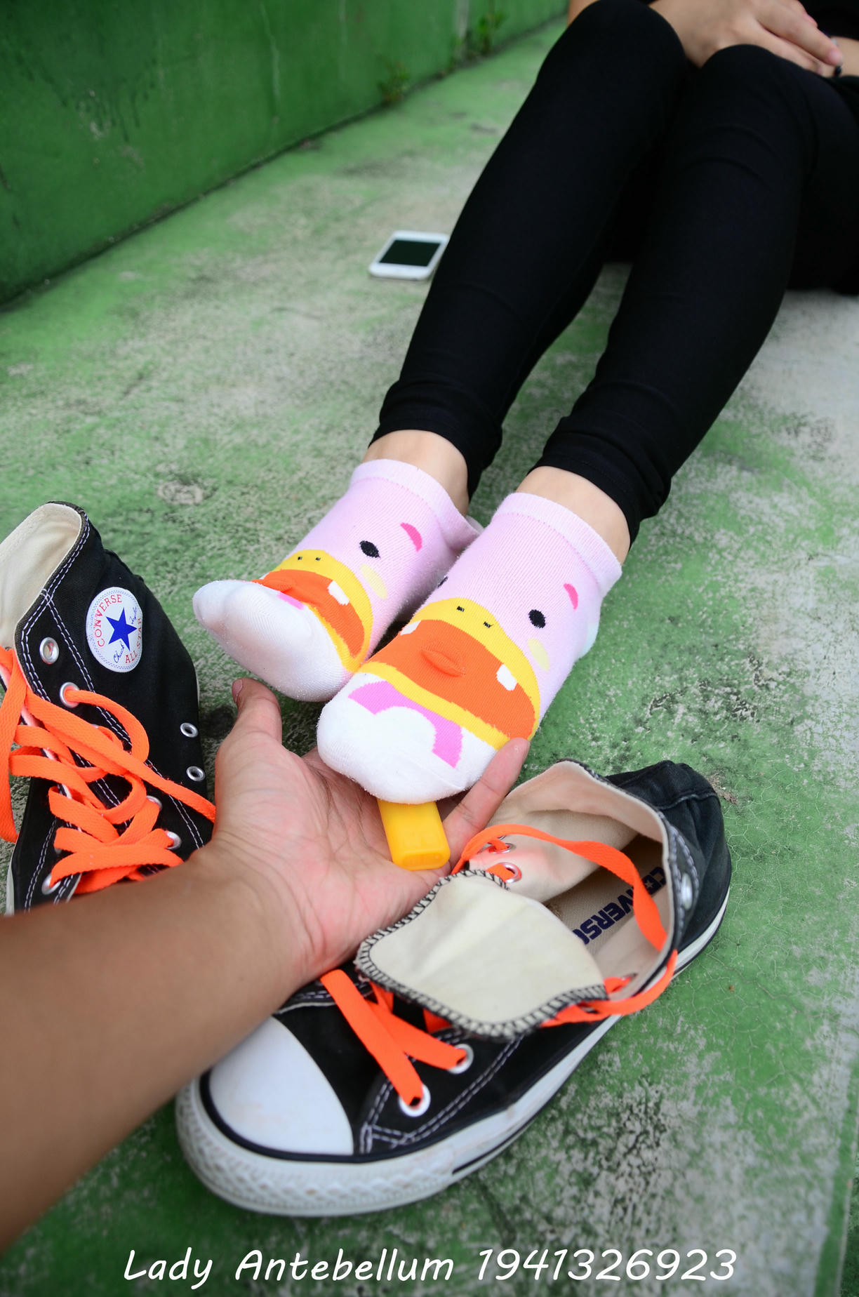 [战前女神] 恋足美腿棉袜女神级摄影套图 128 [112P+119M]_第3集