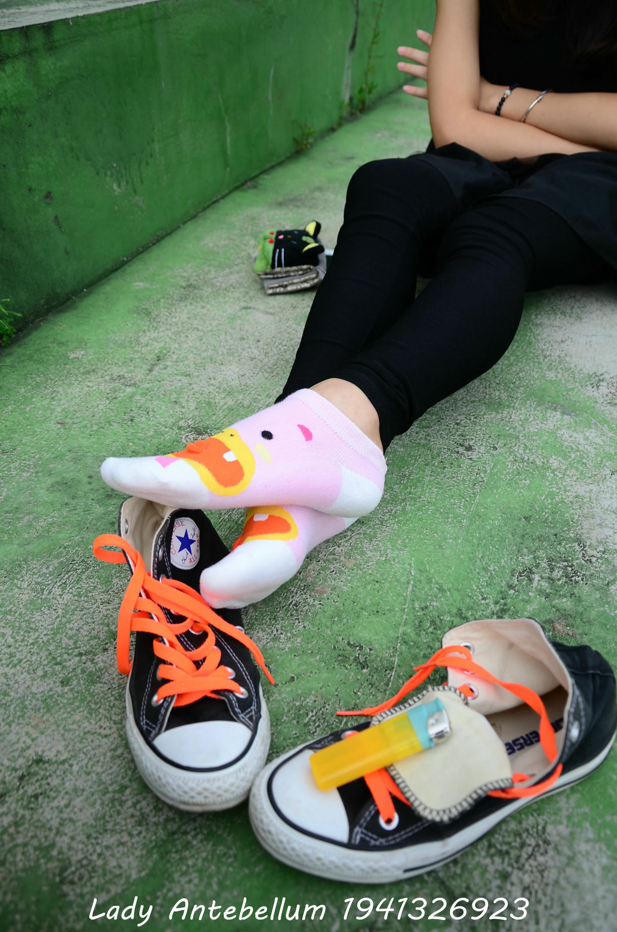 [战前女神] 恋足美腿棉袜女神级摄影套图 128 [112P+119M]_第4集