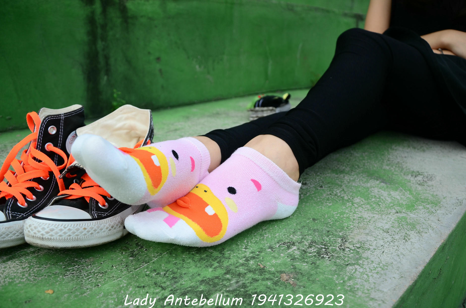 [战前女神] 恋足美腿棉袜女神级摄影套图 128 [112P+119M]_第4集