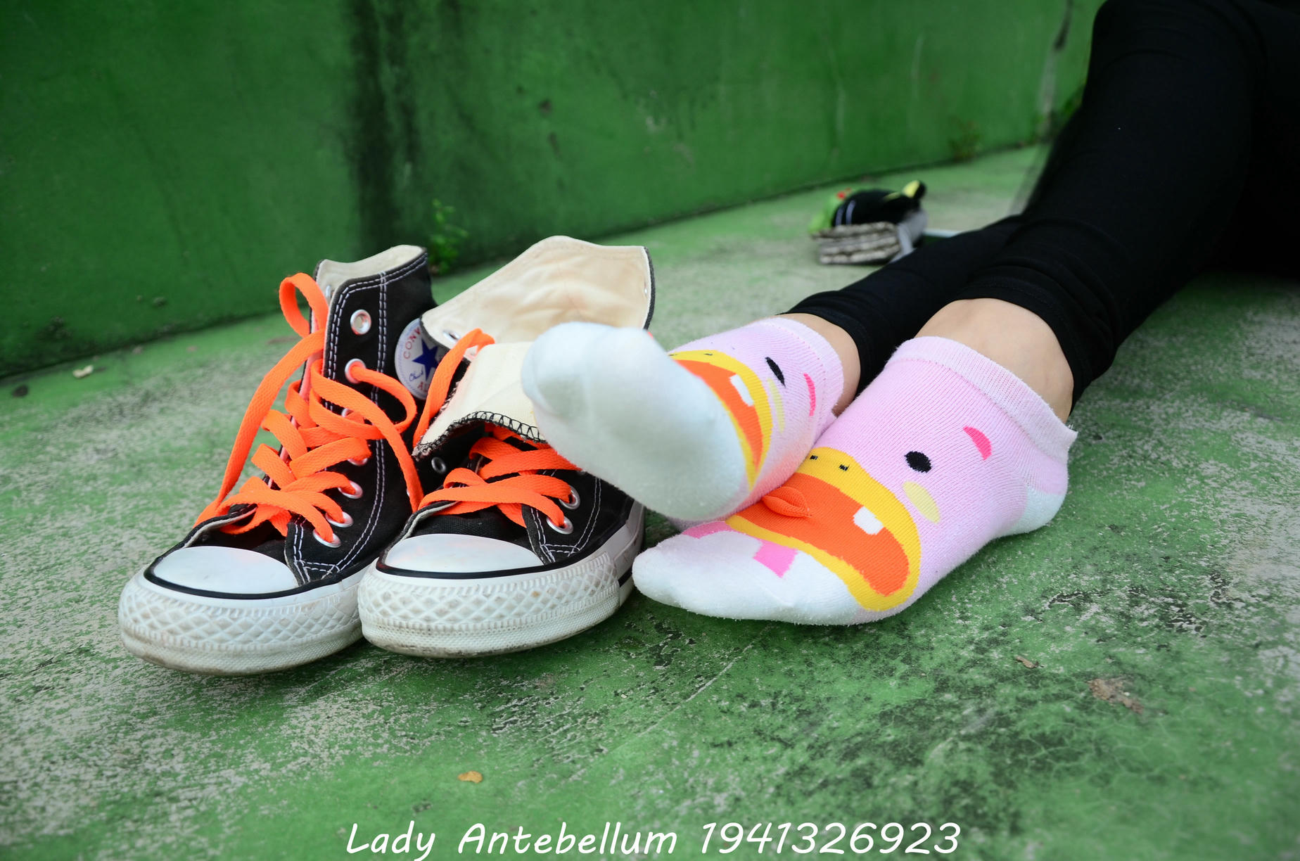 [战前女神] 恋足美腿棉袜女神级摄影套图 128 [112P+119M]_第4集