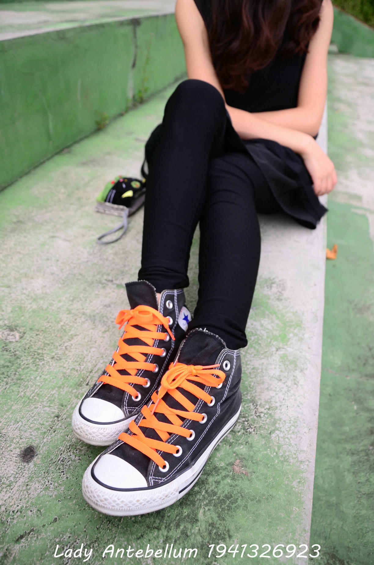 [战前女神] 恋足美腿棉袜女神级摄影套图 128 [112P+119M]_第1集