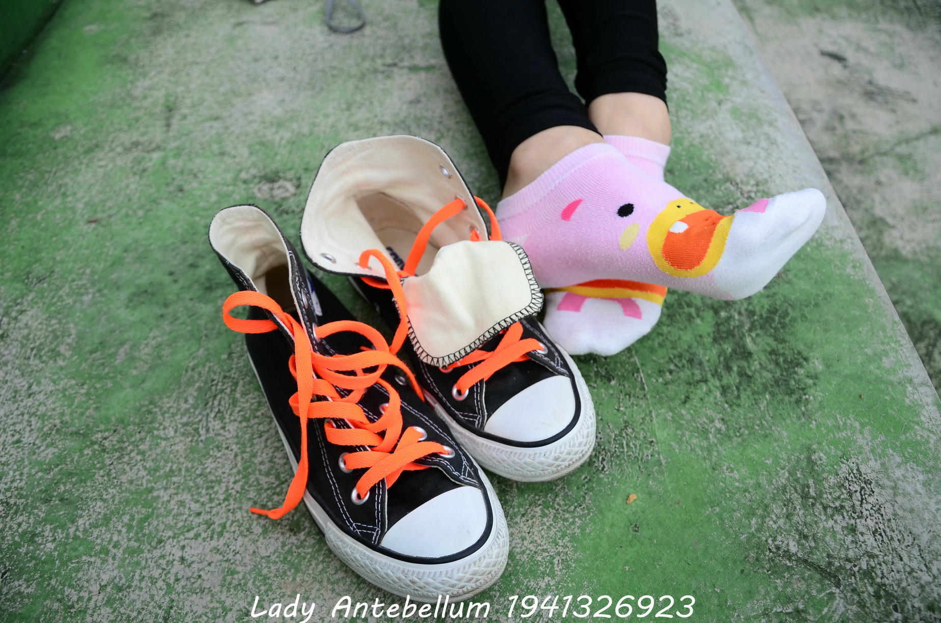 [战前女神] 恋足美腿棉袜女神级摄影套图 128 [112P+119M]_第4集