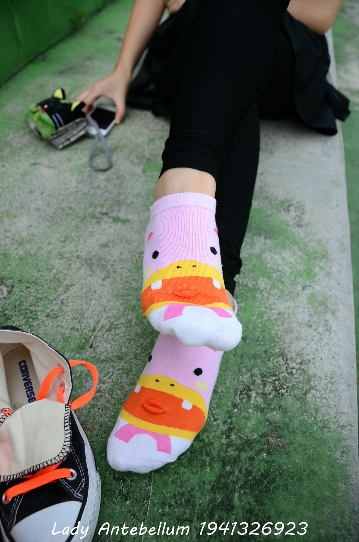 [战前女神] 恋足美腿棉袜女神级摄影套图 128 [112P+119M]_第5集