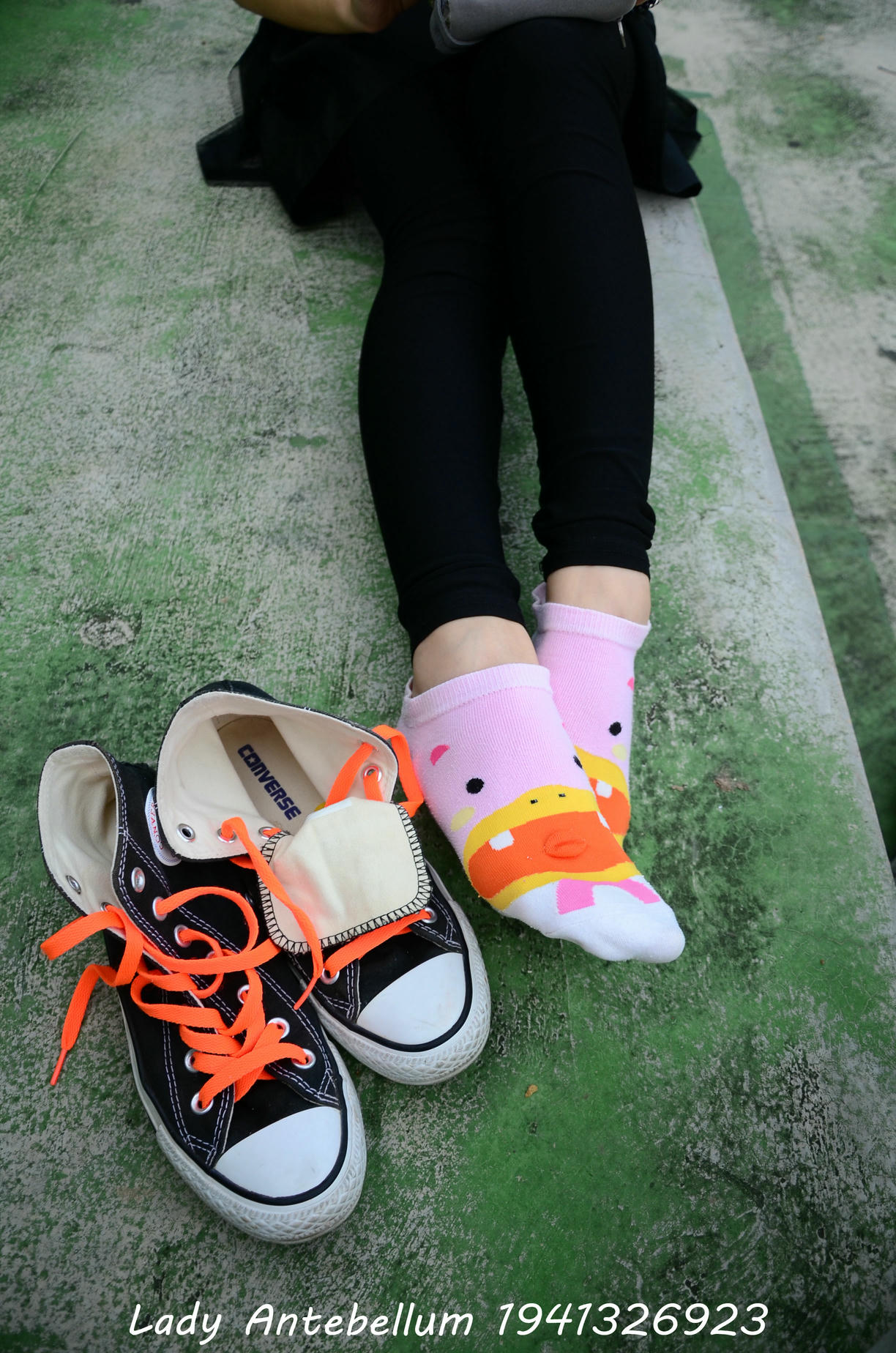 [战前女神] 恋足美腿棉袜女神级摄影套图 128 [112P+119M]_第5集