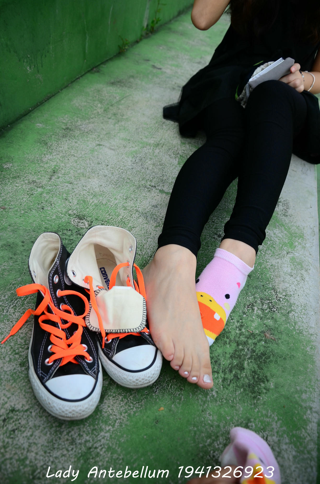 [战前女神] 恋足美腿棉袜女神级摄影套图 128 [112P+119M]_第5集