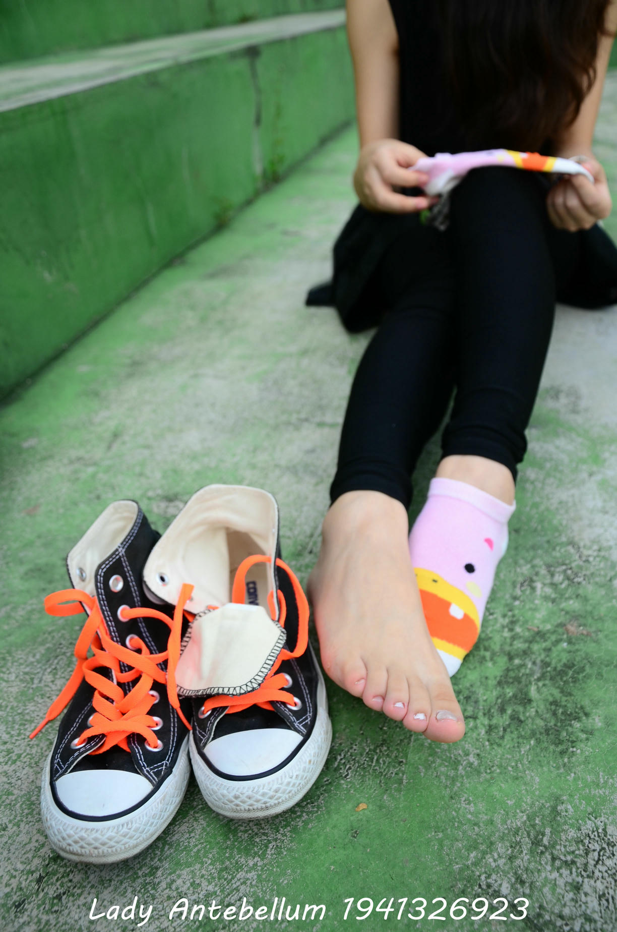 [战前女神] 恋足美腿棉袜女神级摄影套图 128 [112P+119M]_第5集