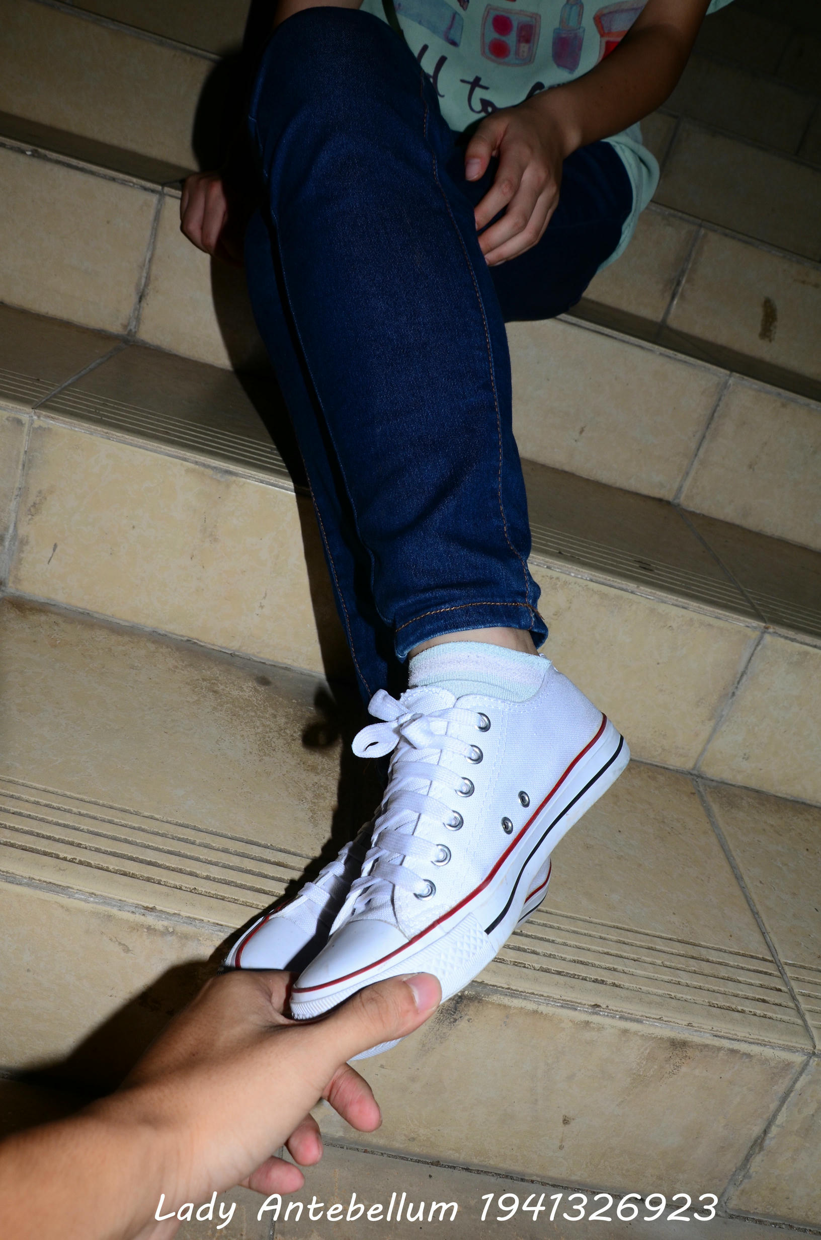 [战前女神] 恋足美腿棉袜女神级摄影套图 129 [80P+147M]_第2集