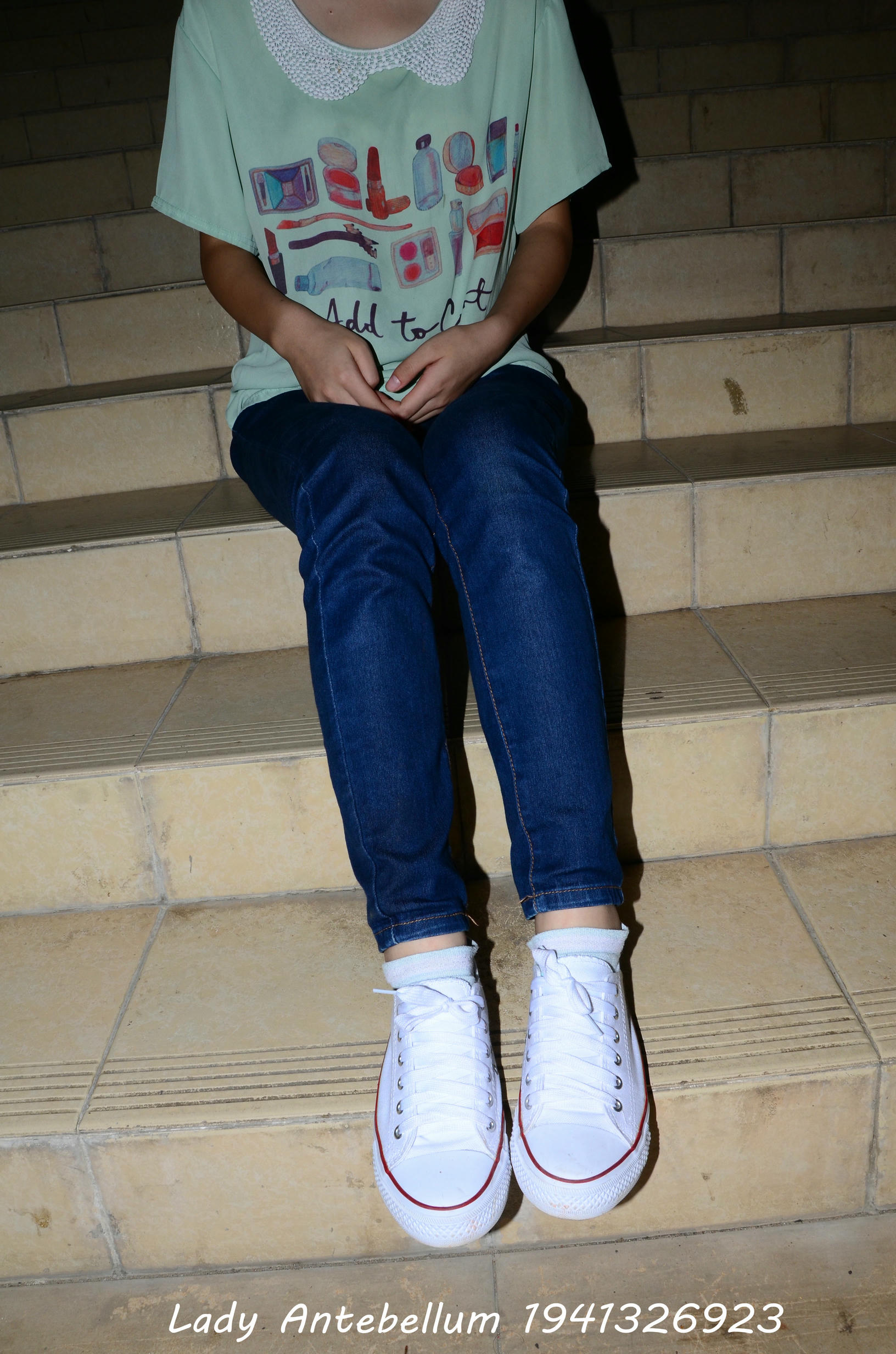 [战前女神] 恋足美腿棉袜女神级摄影套图 129 [80P+147M]_第1集