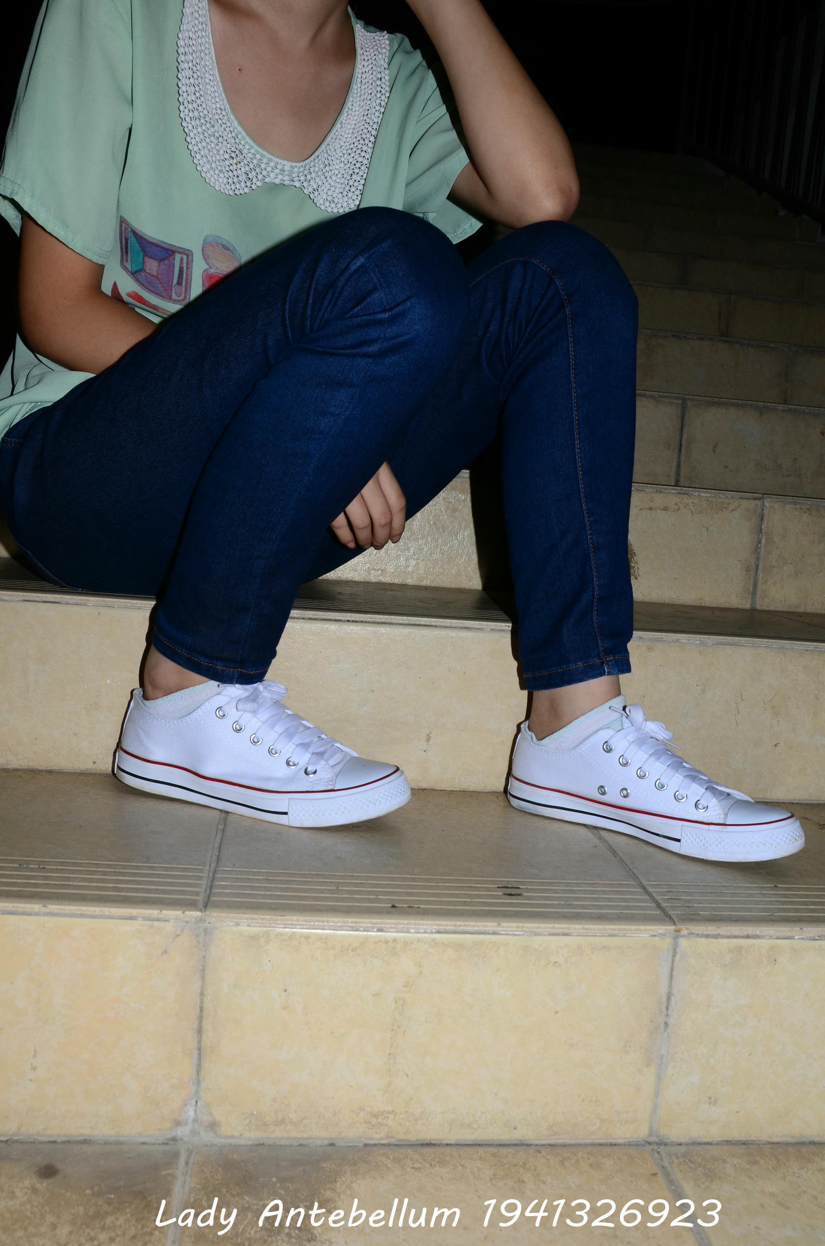 [战前女神] 恋足美腿棉袜女神级摄影套图 129 [80P+147M]_第2集