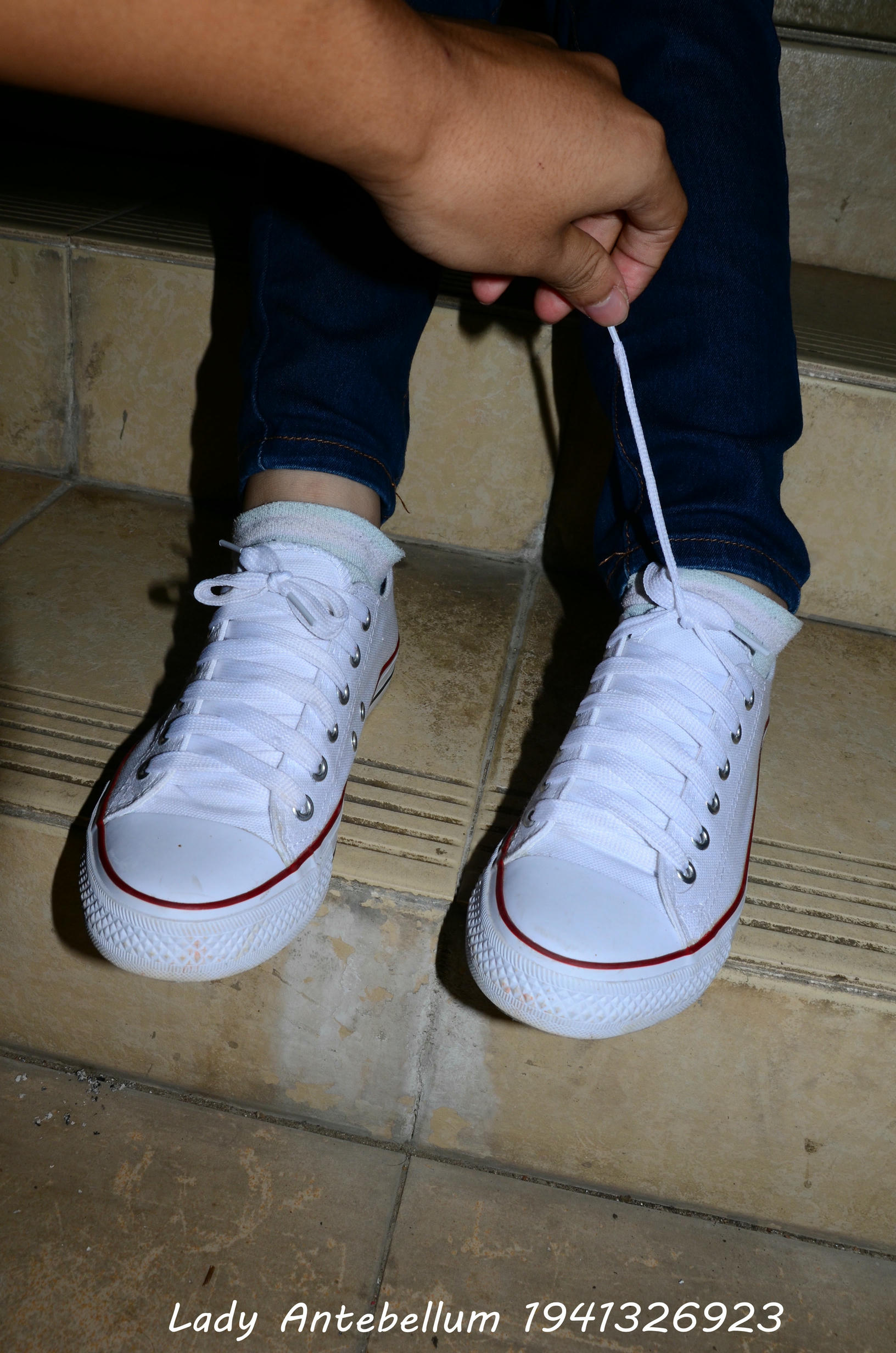 [战前女神] 恋足美腿棉袜女神级摄影套图 129 [80P+147M]_第2集