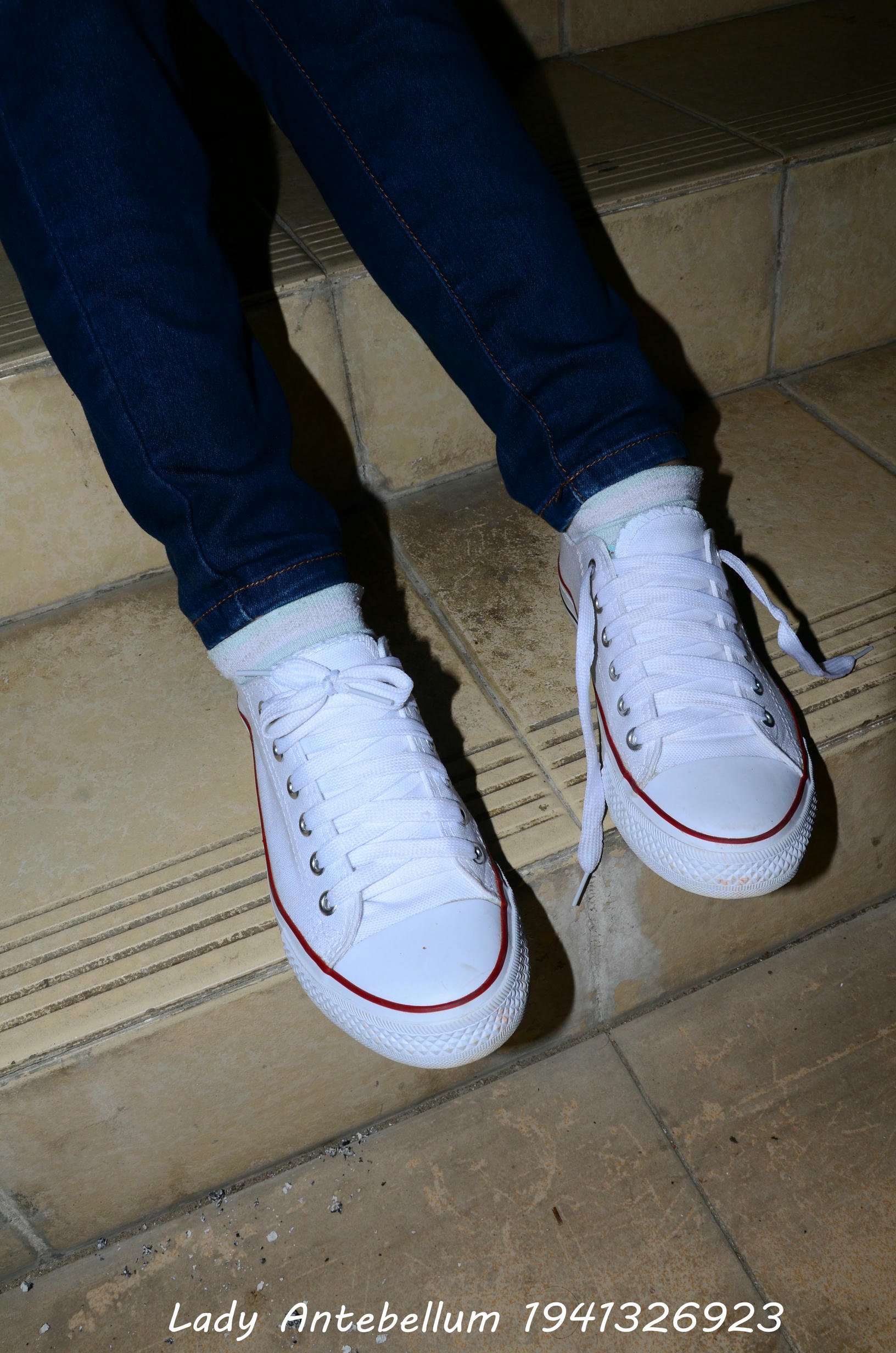 [战前女神] 恋足美腿棉袜女神级摄影套图 129 [80P+147M]_第2集