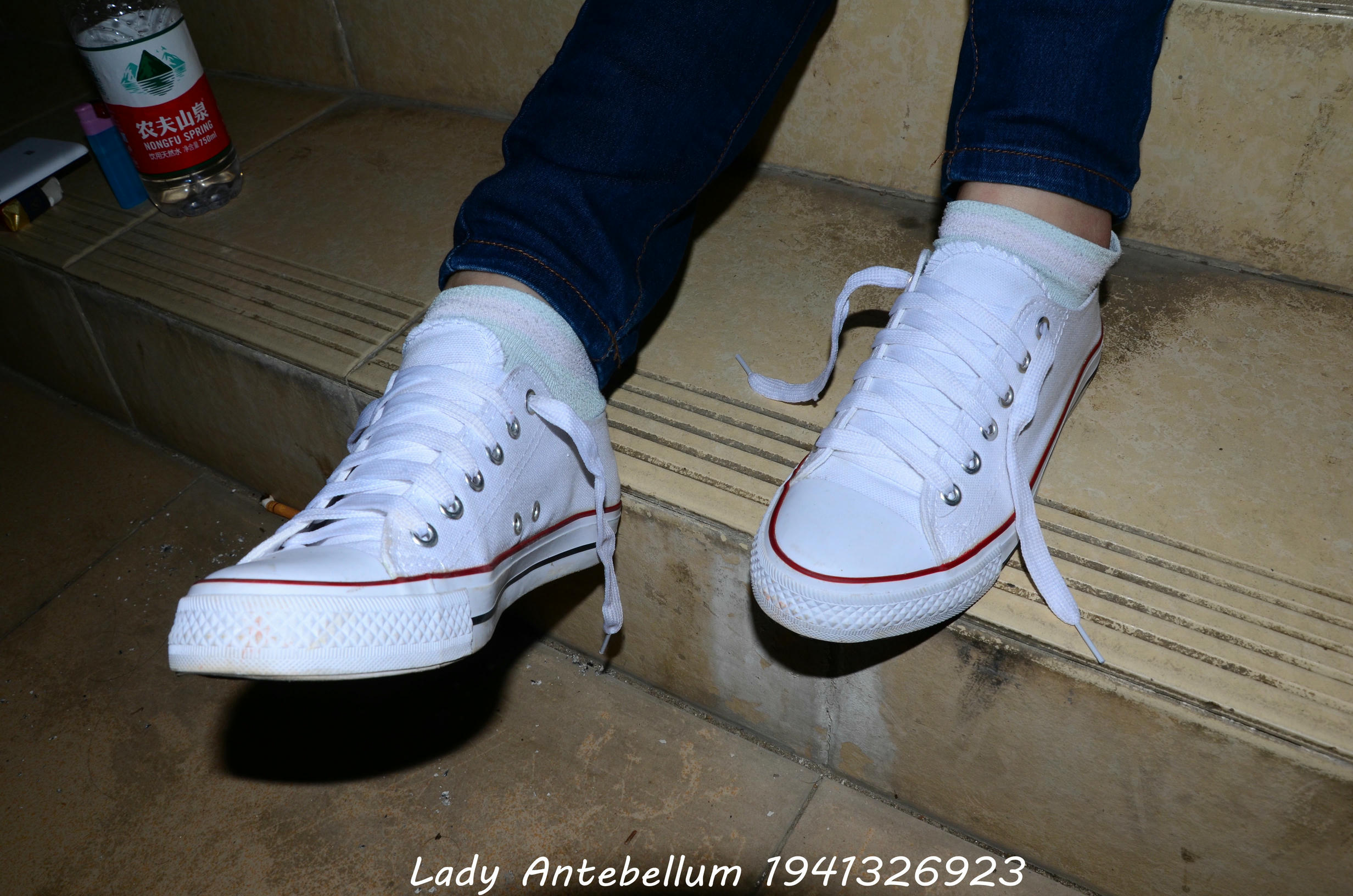 [战前女神] 恋足美腿棉袜女神级摄影套图 129 [80P+147M]_第3集