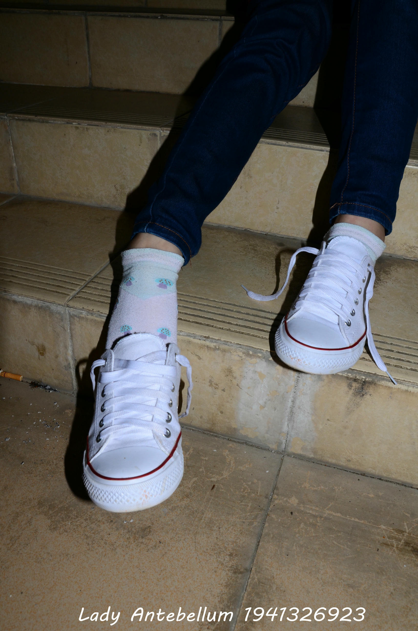 [战前女神] 恋足美腿棉袜女神级摄影套图 129 [80P+147M]_第3集