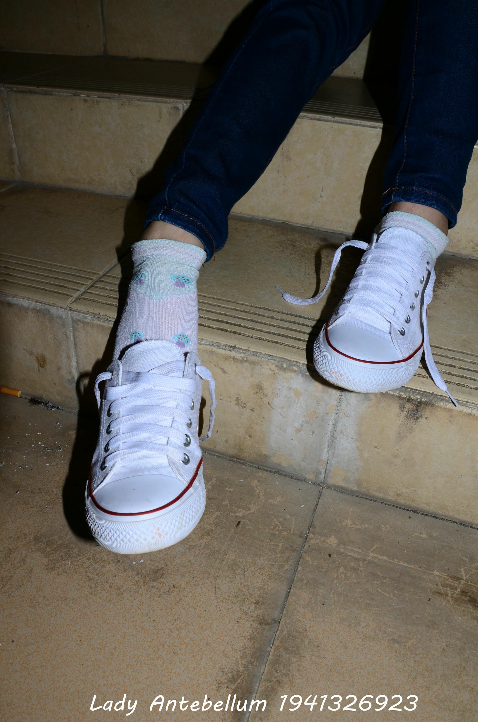 [战前女神] 恋足美腿棉袜女神级摄影套图 129 [80P+147M]_第3集