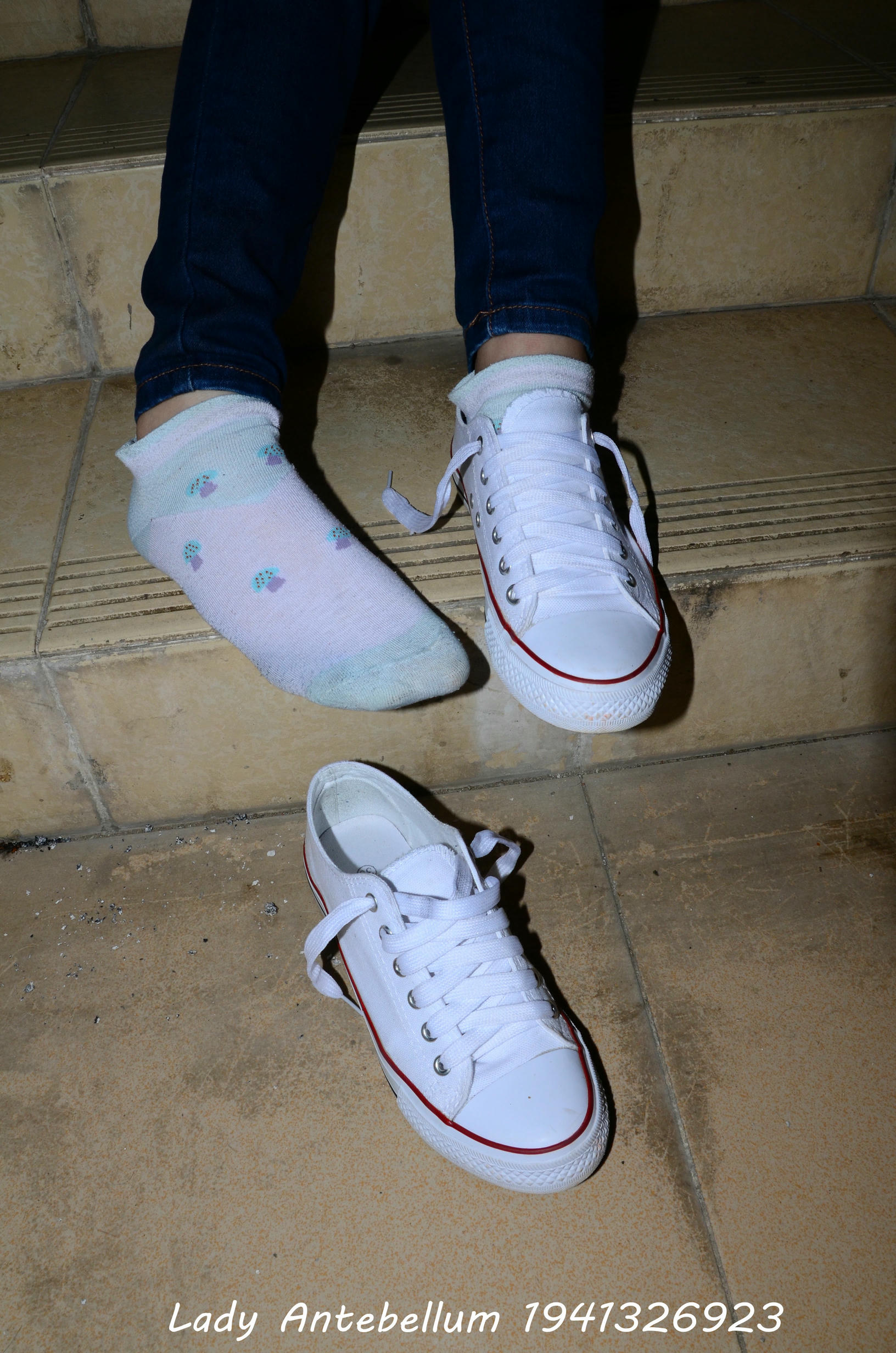 [战前女神] 恋足美腿棉袜女神级摄影套图 129 [80P+147M]_第3集