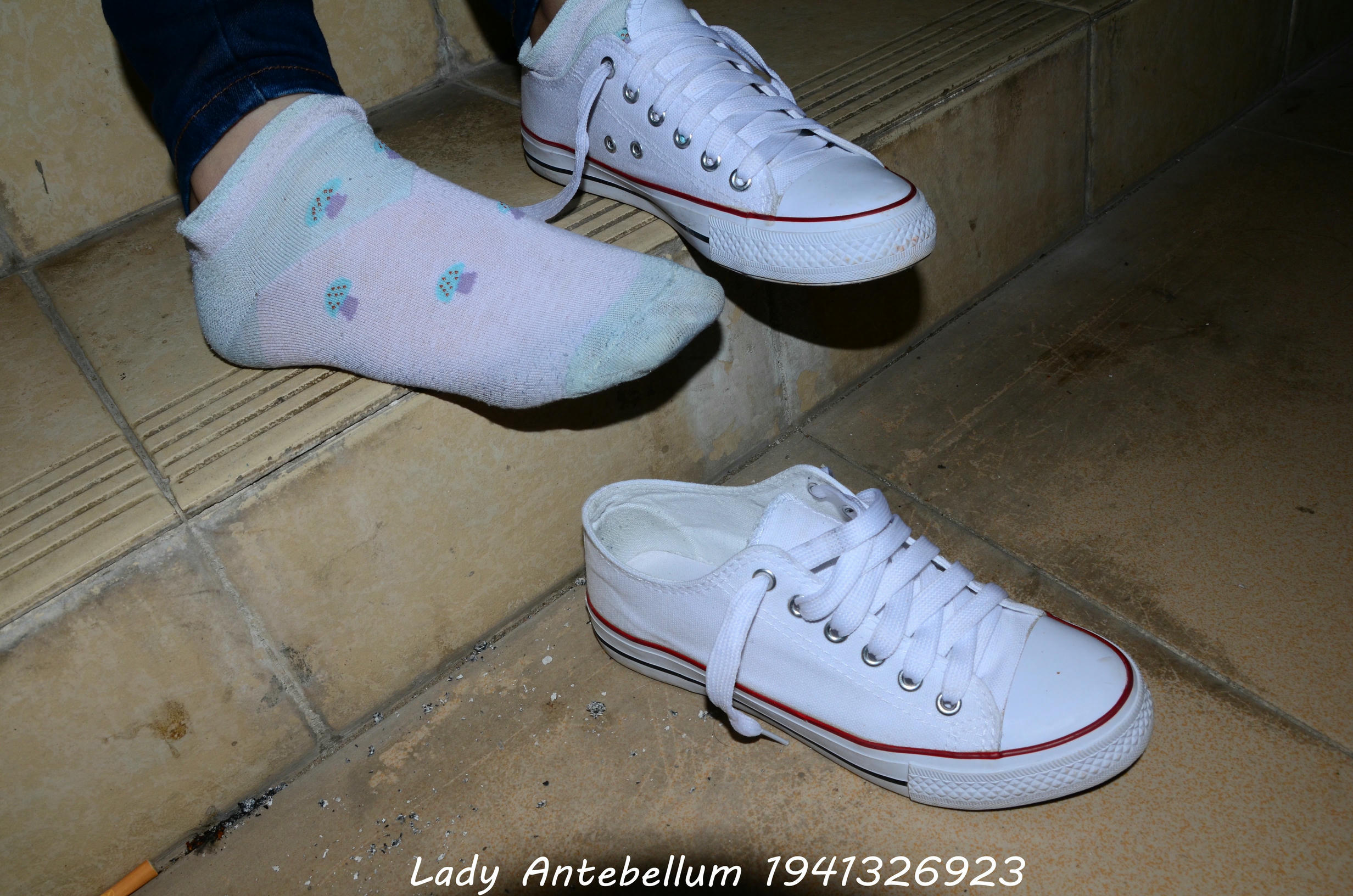 [战前女神] 恋足美腿棉袜女神级摄影套图 129 [80P+147M]_第3集