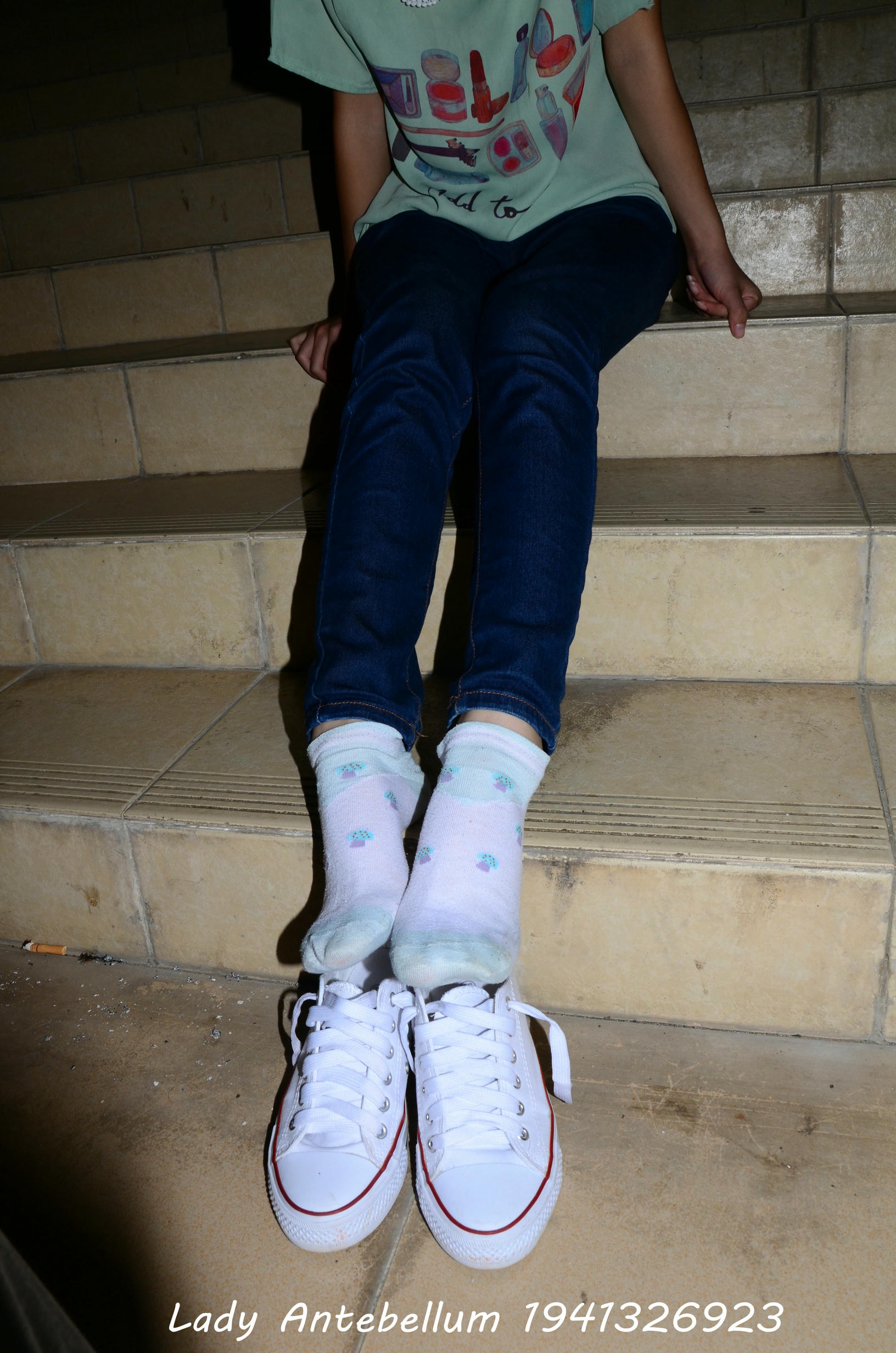 [战前女神] 恋足美腿棉袜女神级摄影套图 129 [80P+147M]_第4集