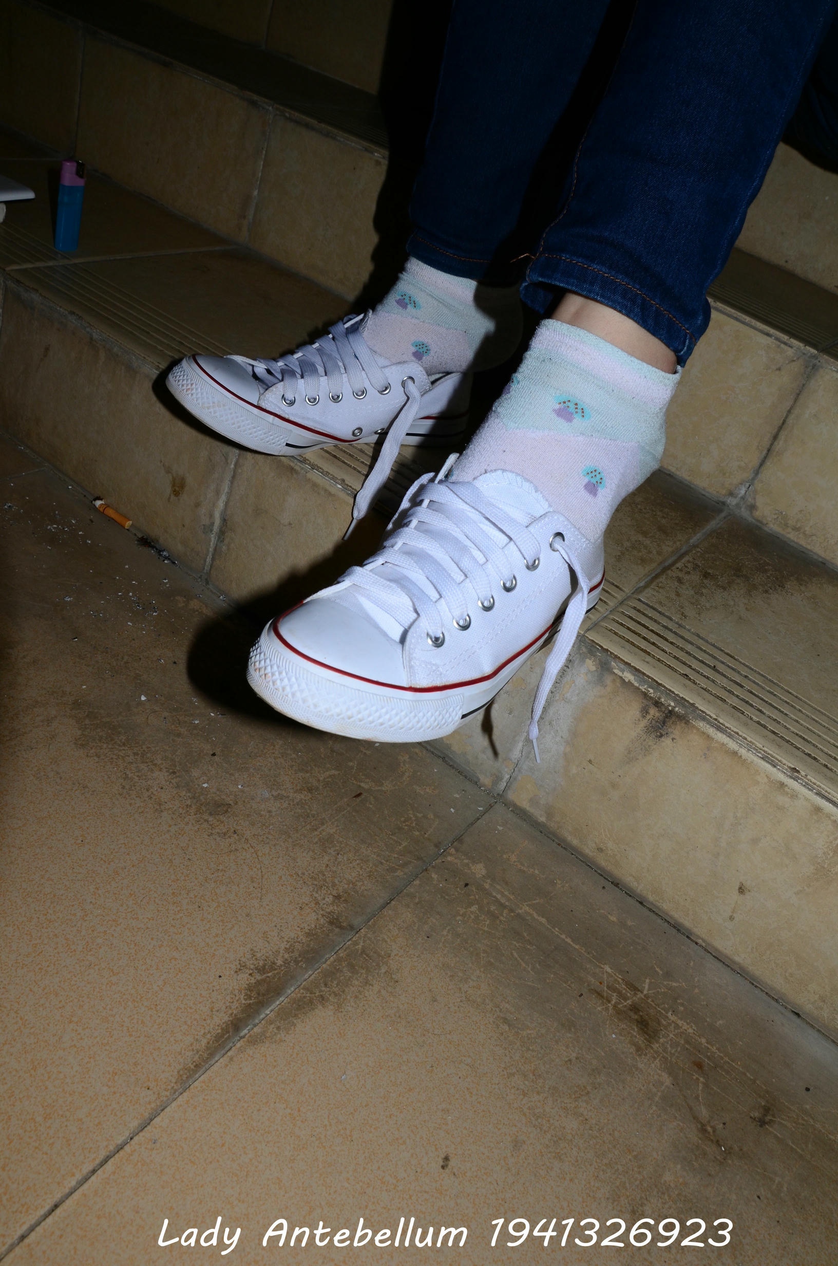 [战前女神] 恋足美腿棉袜女神级摄影套图 129 [80P+147M]_第4集