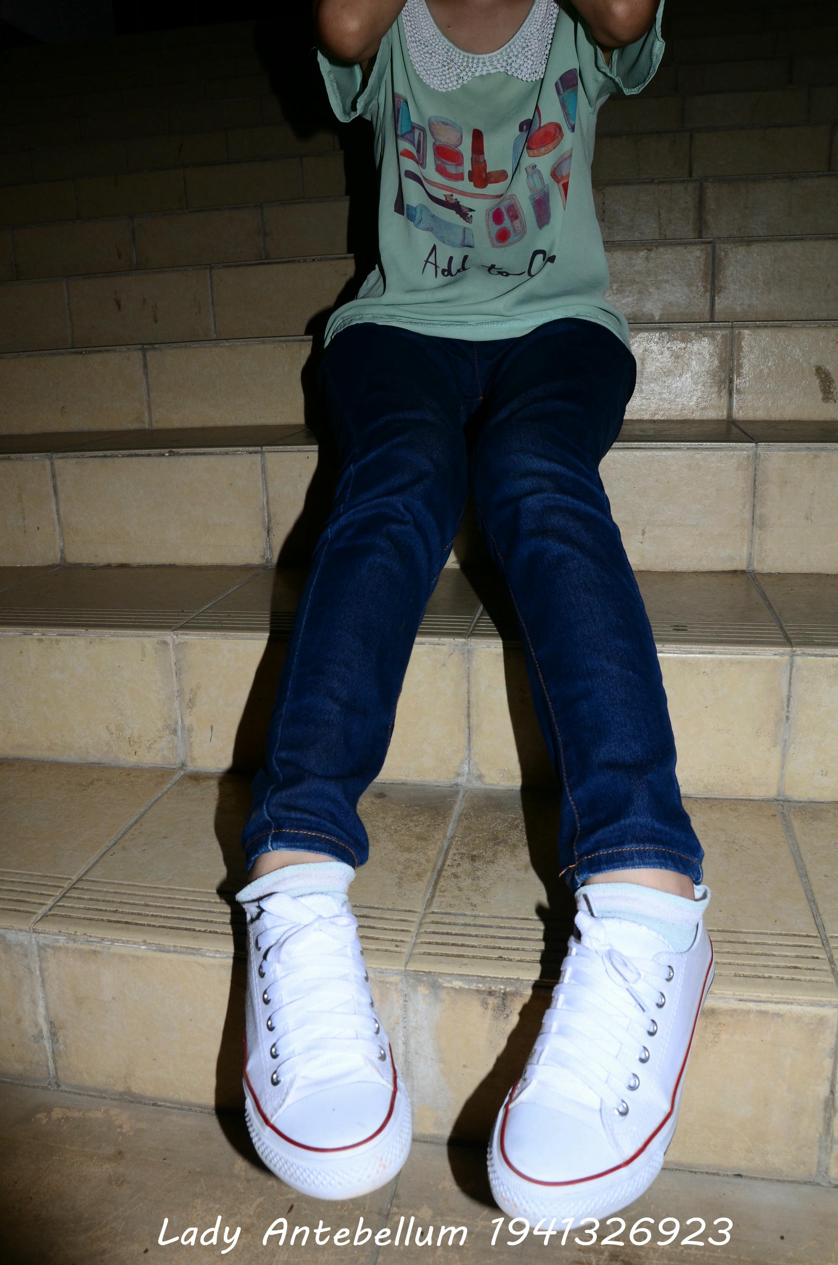 [战前女神] 恋足美腿棉袜女神级摄影套图 129 [80P+147M]_第1集