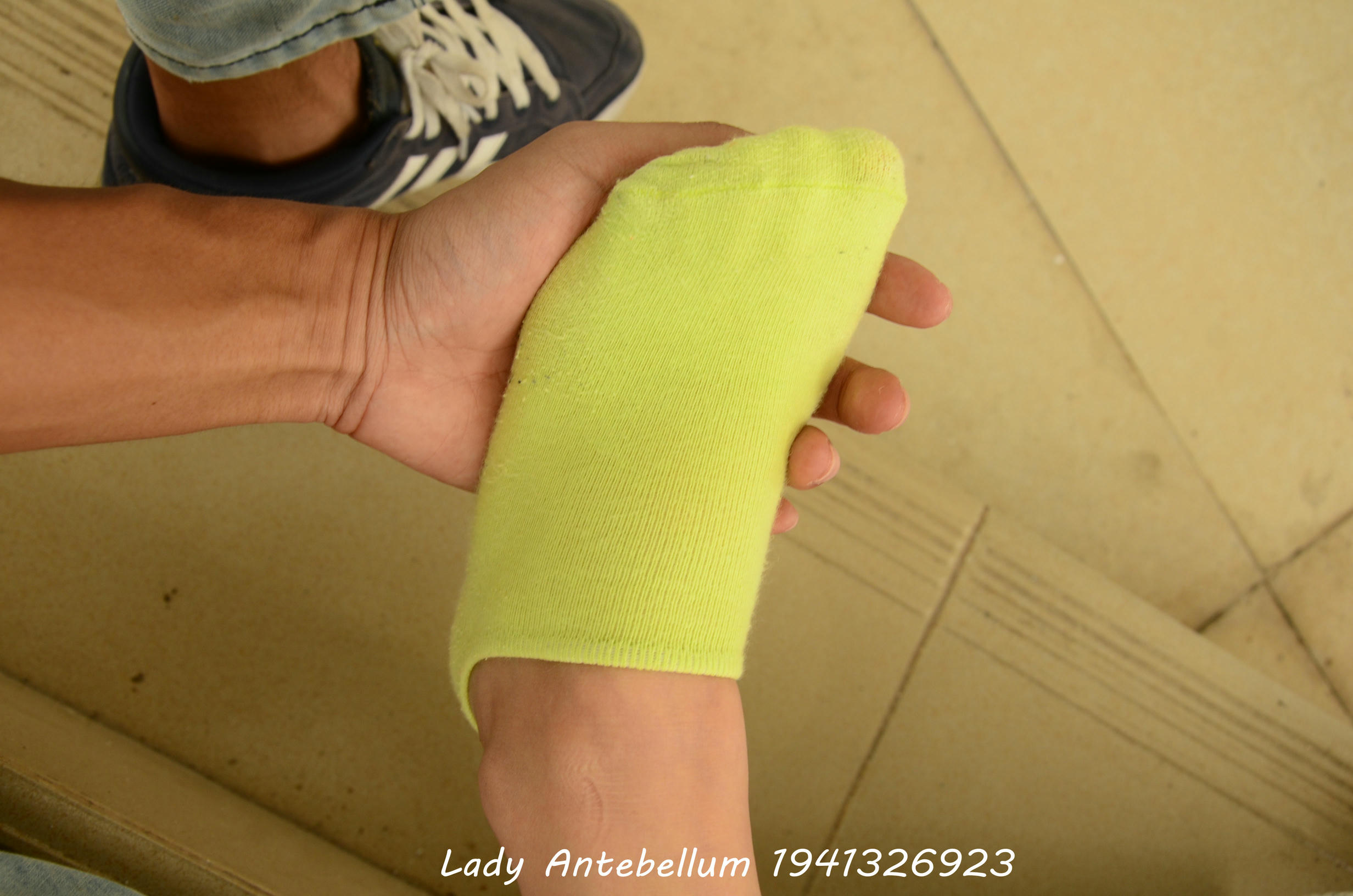 [战前女神] 恋足美腿棉袜女神级摄影套图 013 [134P-198MB]_第7集