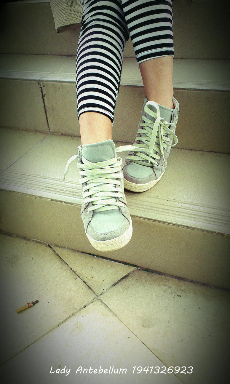 [战前女神] 恋足美腿棉袜女神级摄影套图 013 [134P-198MB]_第7集