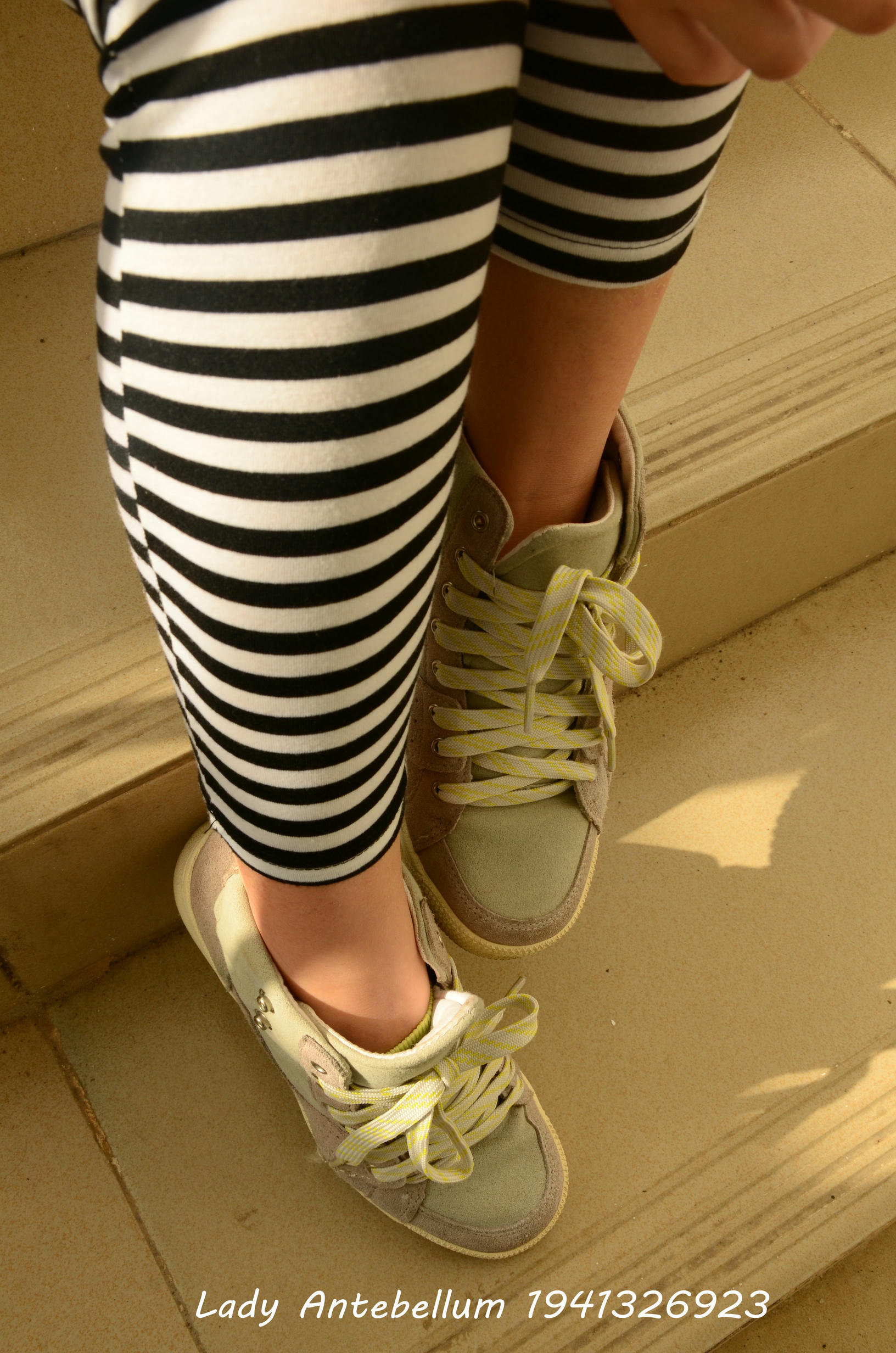 [战前女神] 恋足美腿棉袜女神级摄影套图 013 [134P-198MB]_第1集