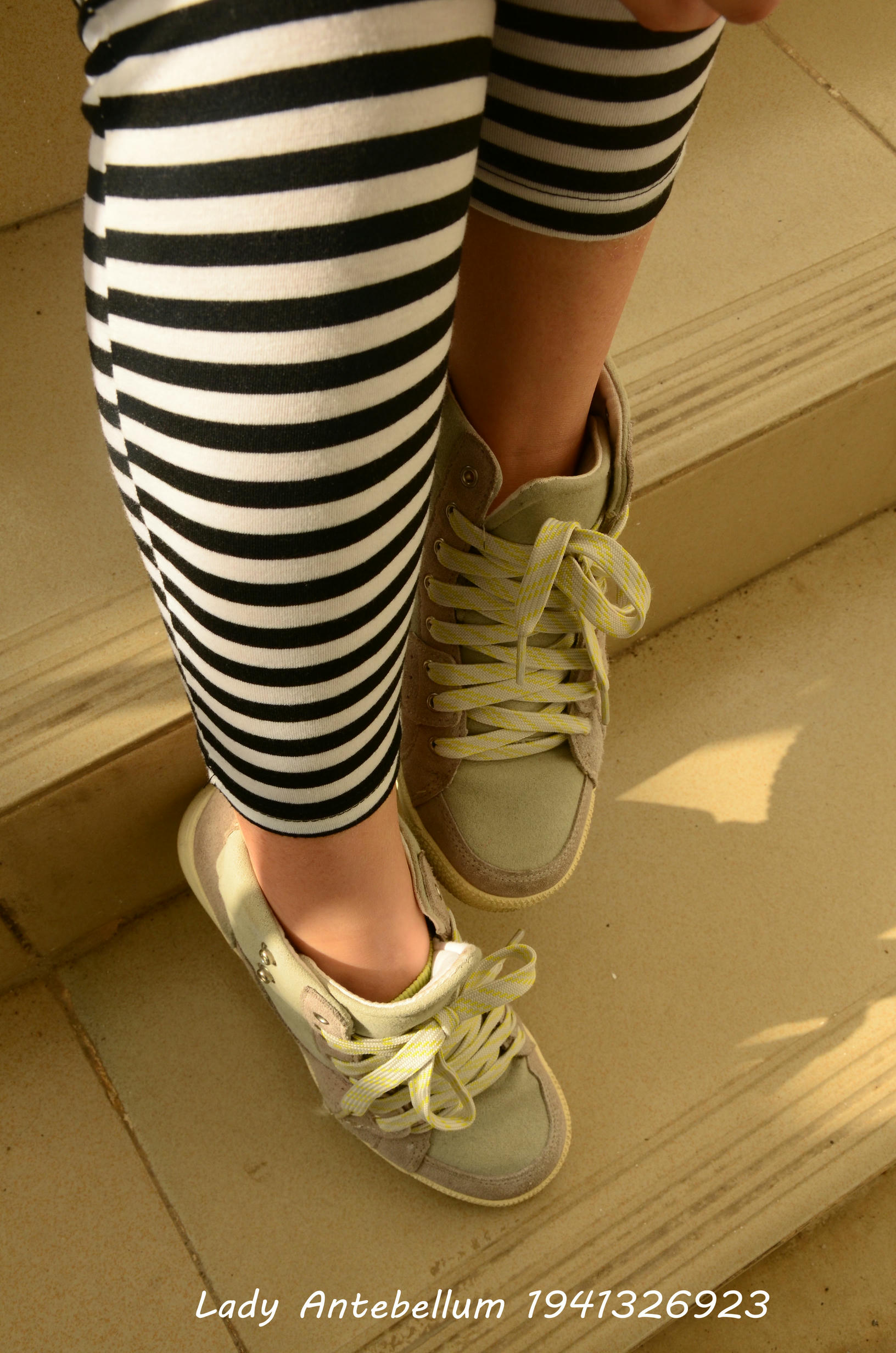 [战前女神] 恋足美腿棉袜女神级摄影套图 013 [134P-198MB]_第1集