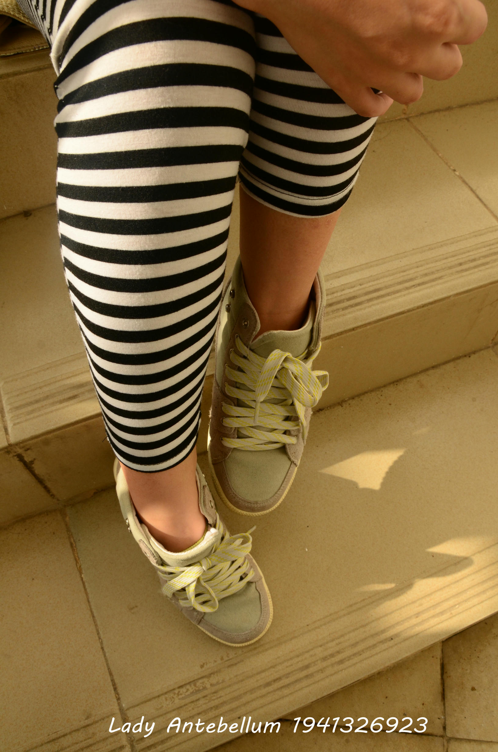 [战前女神] 恋足美腿棉袜女神级摄影套图 013 [134P-198MB]_第1集