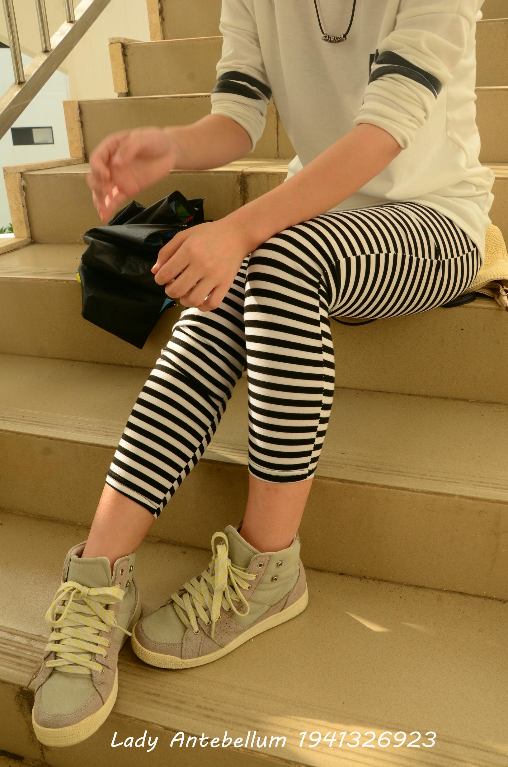 [战前女神] 恋足美腿棉袜女神级摄影套图 013 [134P-198MB]_第1集