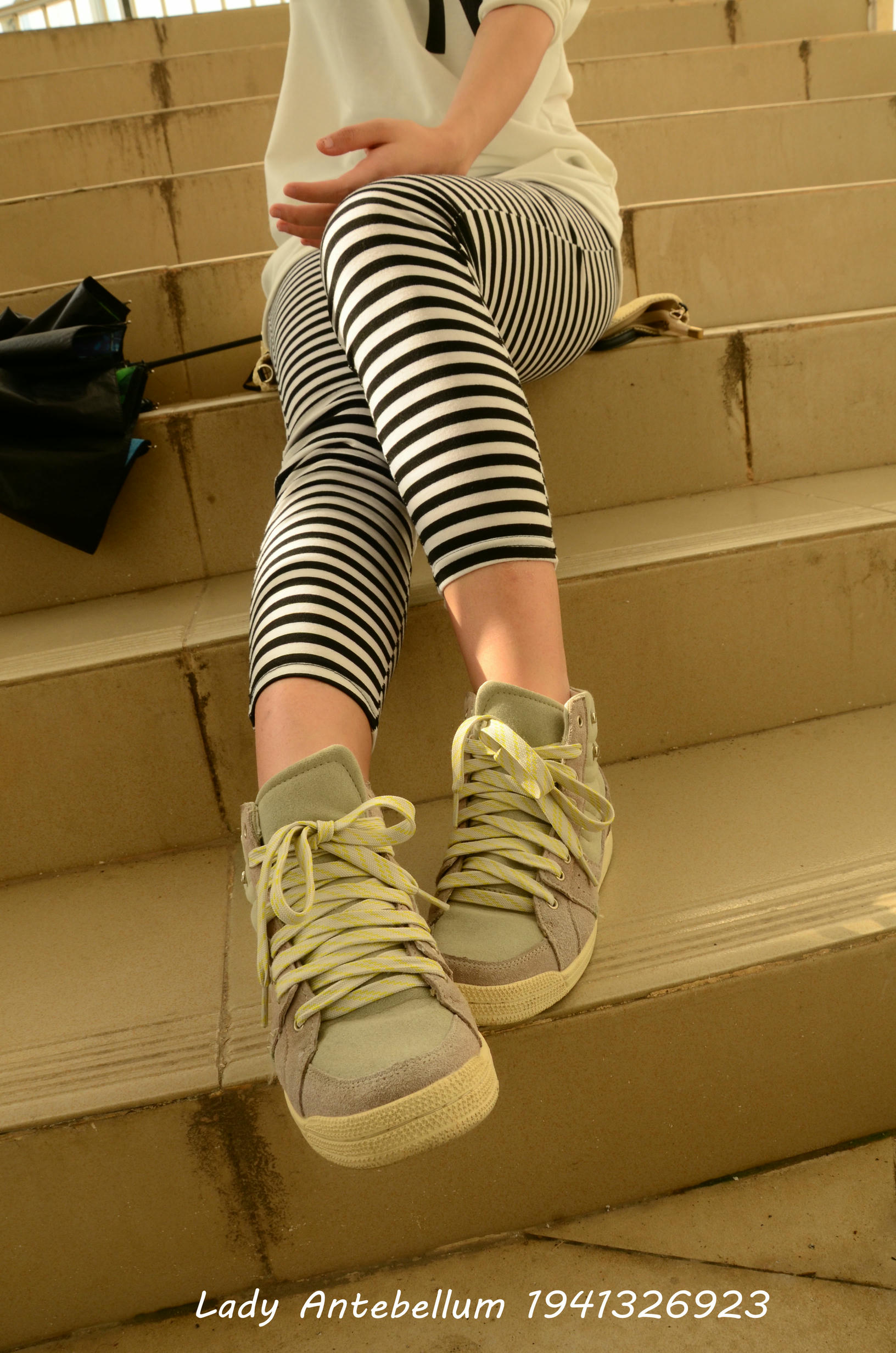 [战前女神] 恋足美腿棉袜女神级摄影套图 013 [134P-198MB]_第1集