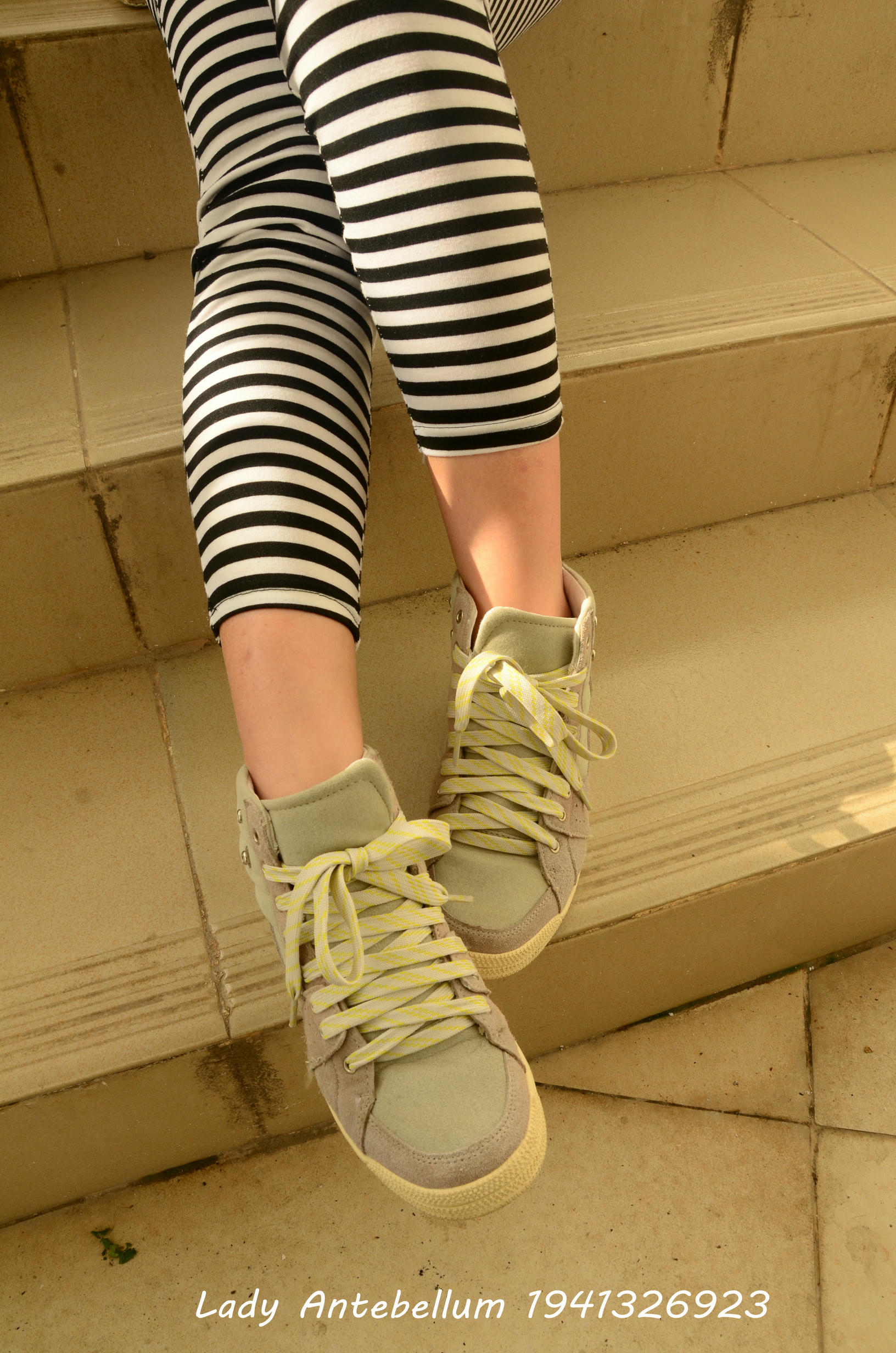 [战前女神] 恋足美腿棉袜女神级摄影套图 013 [134P-198MB]_第1集