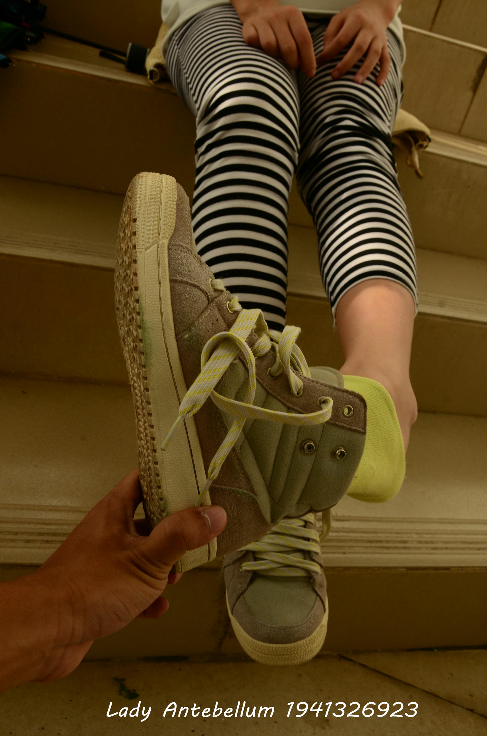 [战前女神] 恋足美腿棉袜女神级摄影套图 013 [134P-198MB]_第2集