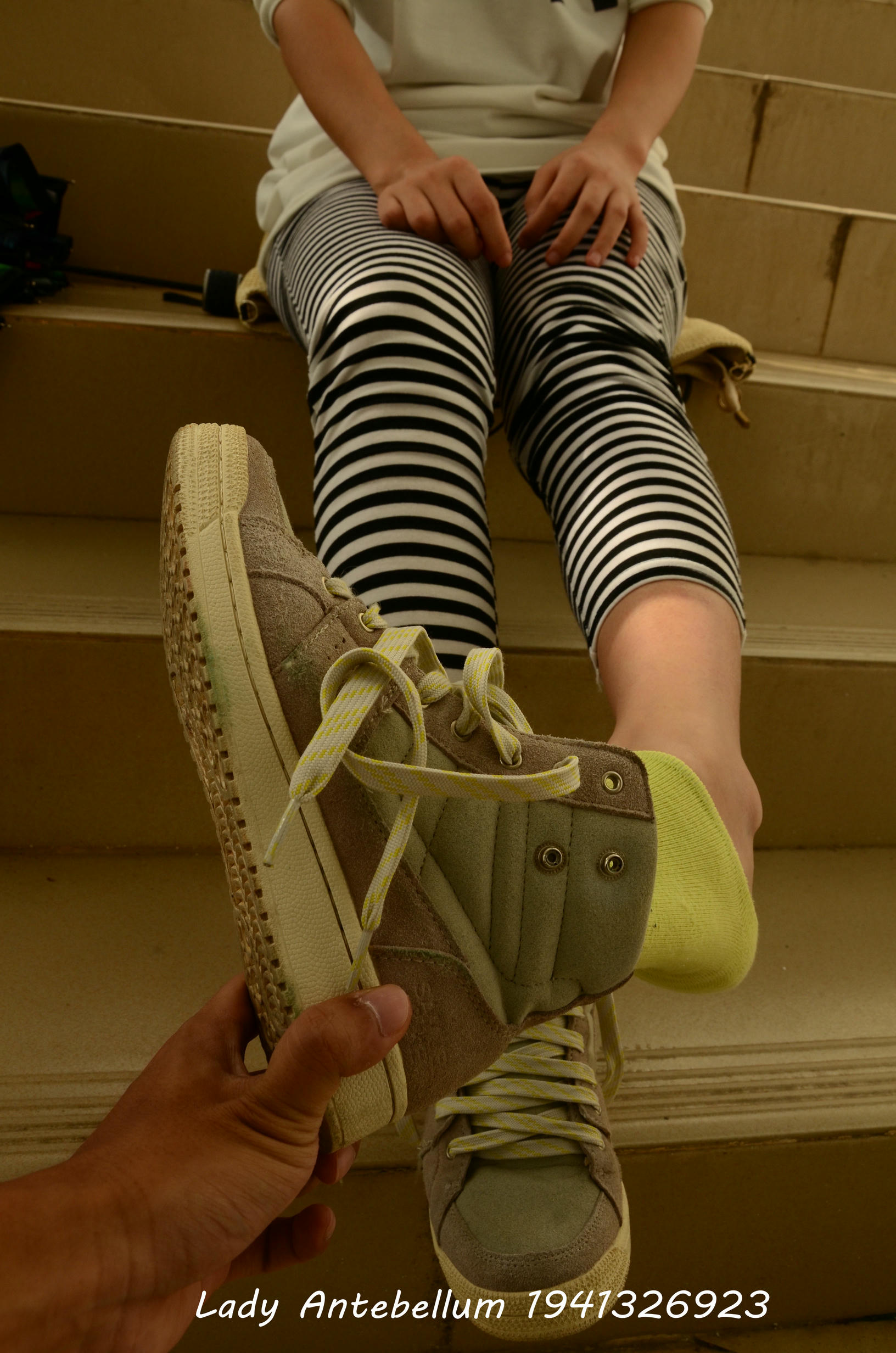 [战前女神] 恋足美腿棉袜女神级摄影套图 013 [134P-198MB]_第2集