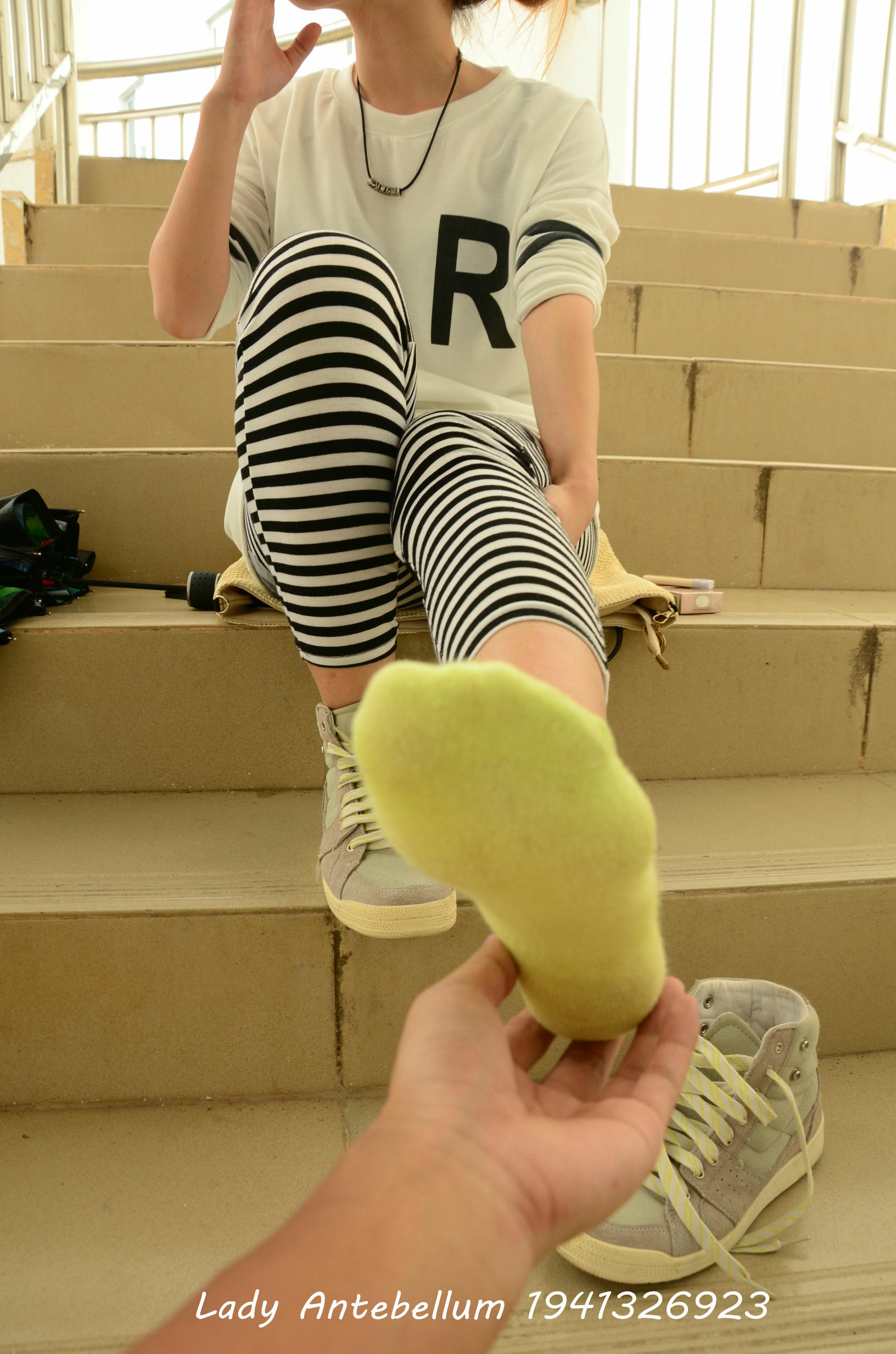 [战前女神] 恋足美腿棉袜女神级摄影套图 013 [134P-198MB]_第3集