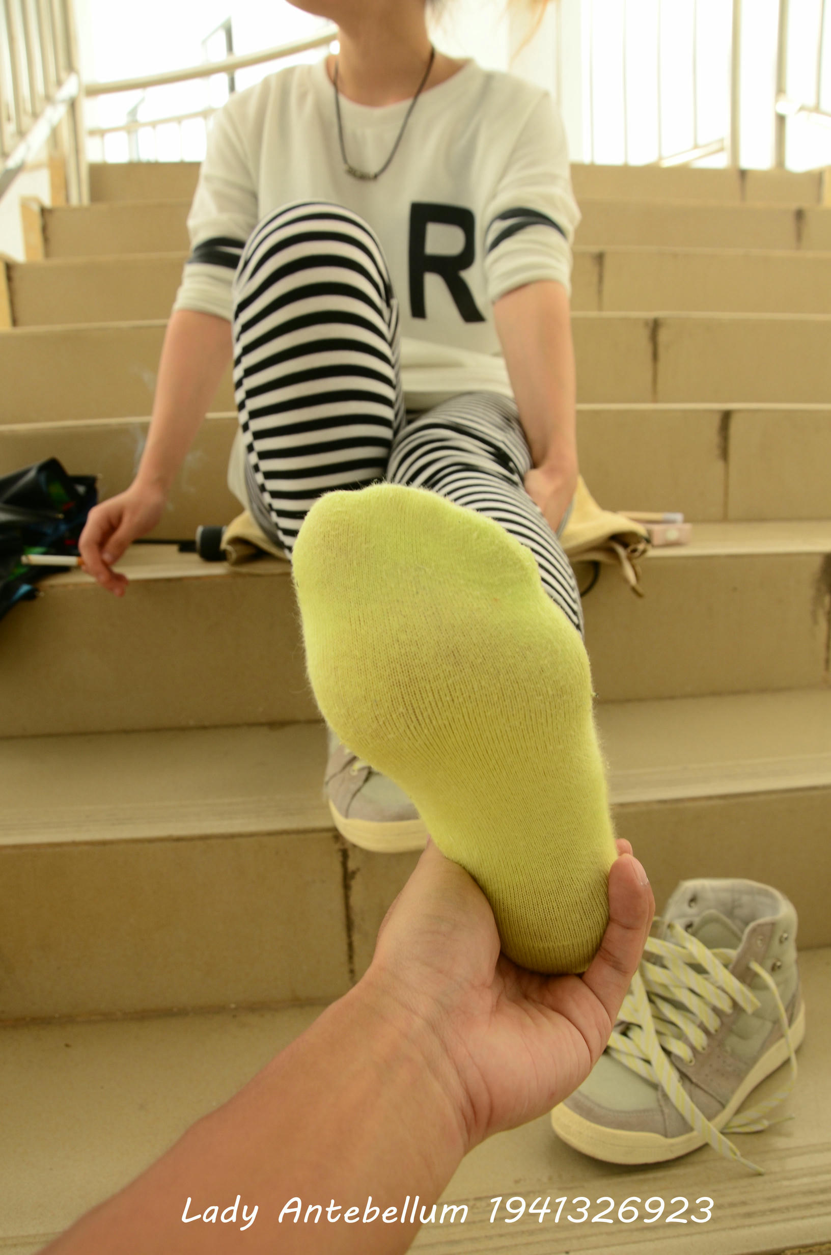 [战前女神] 恋足美腿棉袜女神级摄影套图 013 [134P-198MB]_第3集