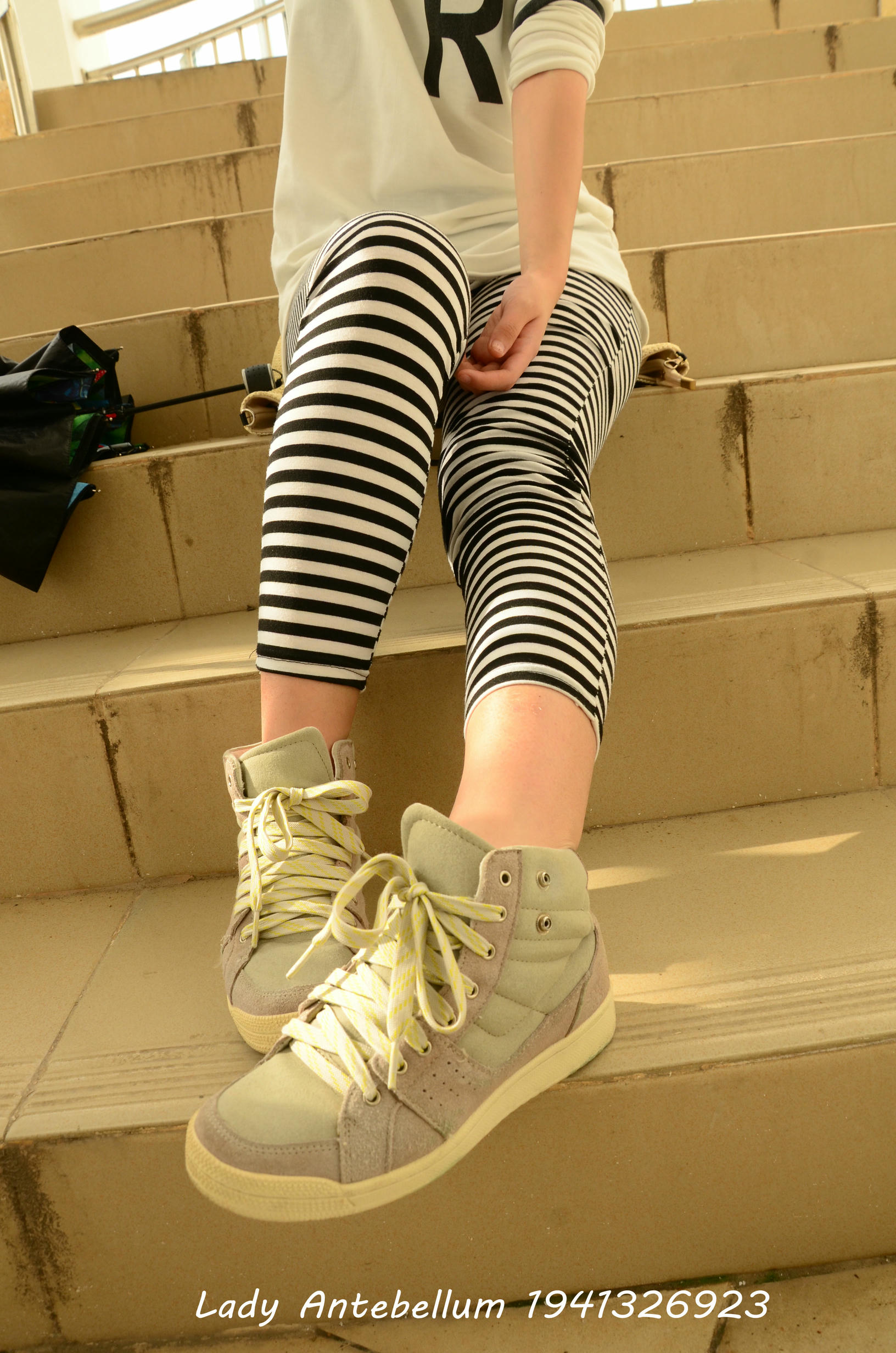 [战前女神] 恋足美腿棉袜女神级摄影套图 013 [134P-198MB]_第1集