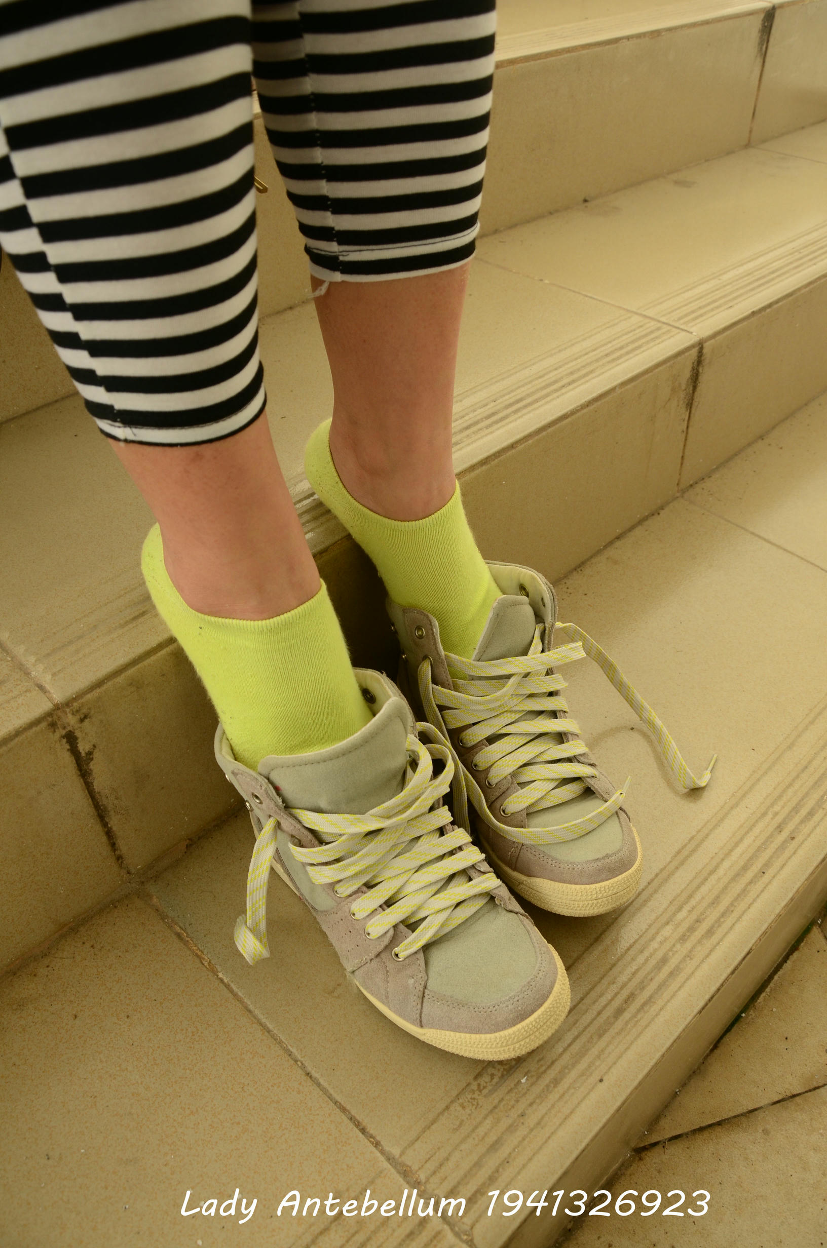 [战前女神] 恋足美腿棉袜女神级摄影套图 013 [134P-198MB]_第5集