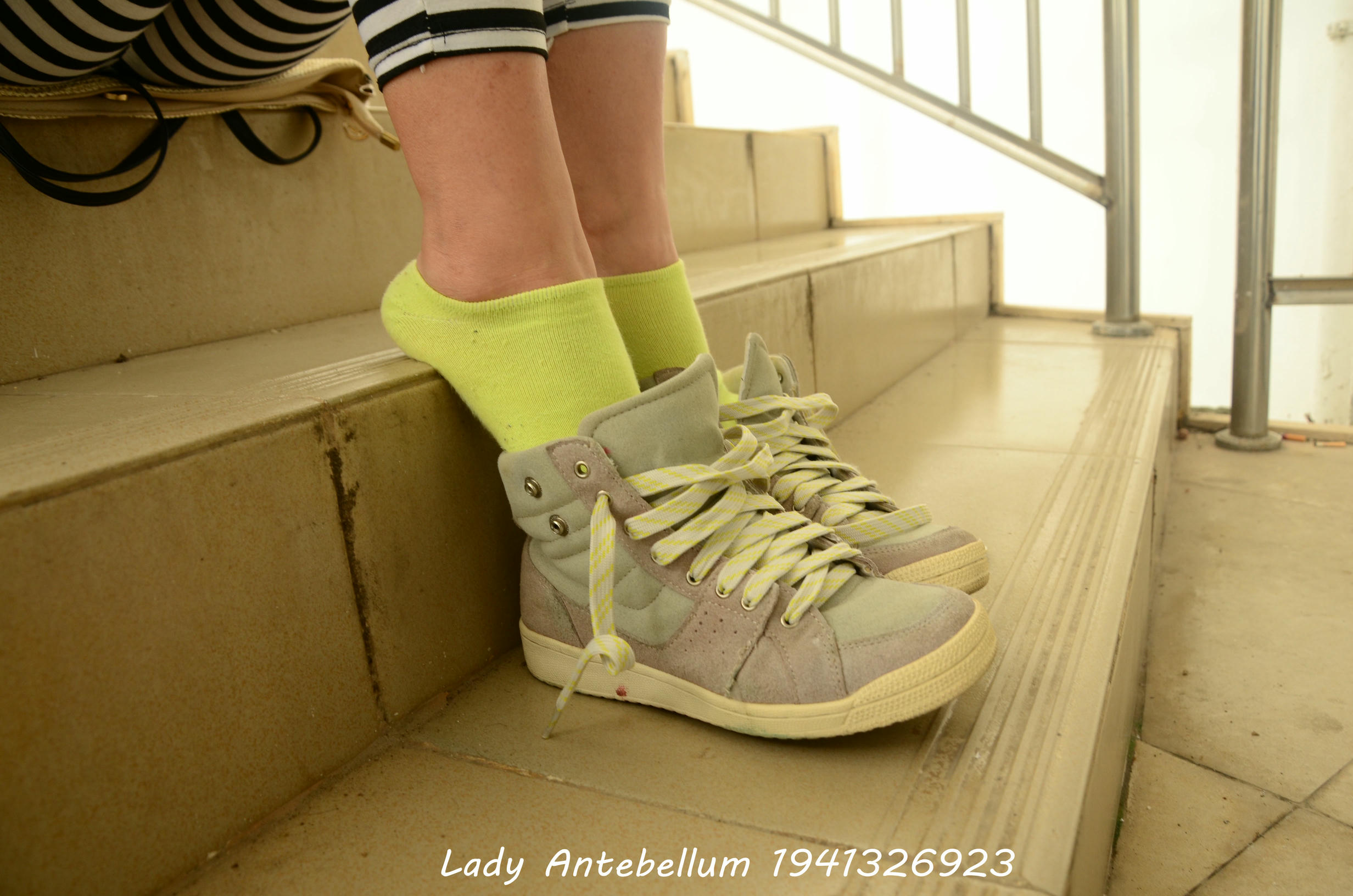 [战前女神] 恋足美腿棉袜女神级摄影套图 013 [134P-198MB]_第5集