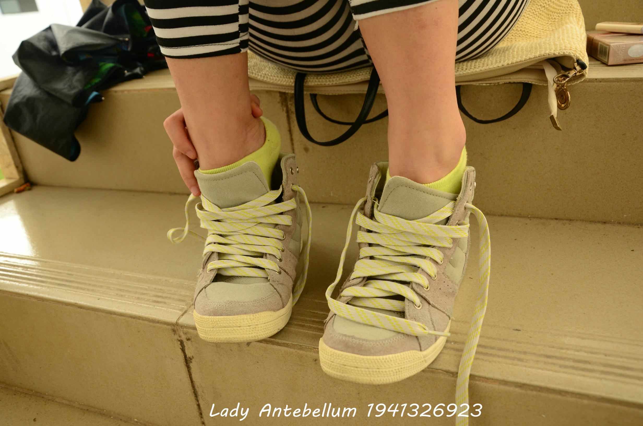 [战前女神] 恋足美腿棉袜女神级摄影套图 013 [134P-198MB]_第5集