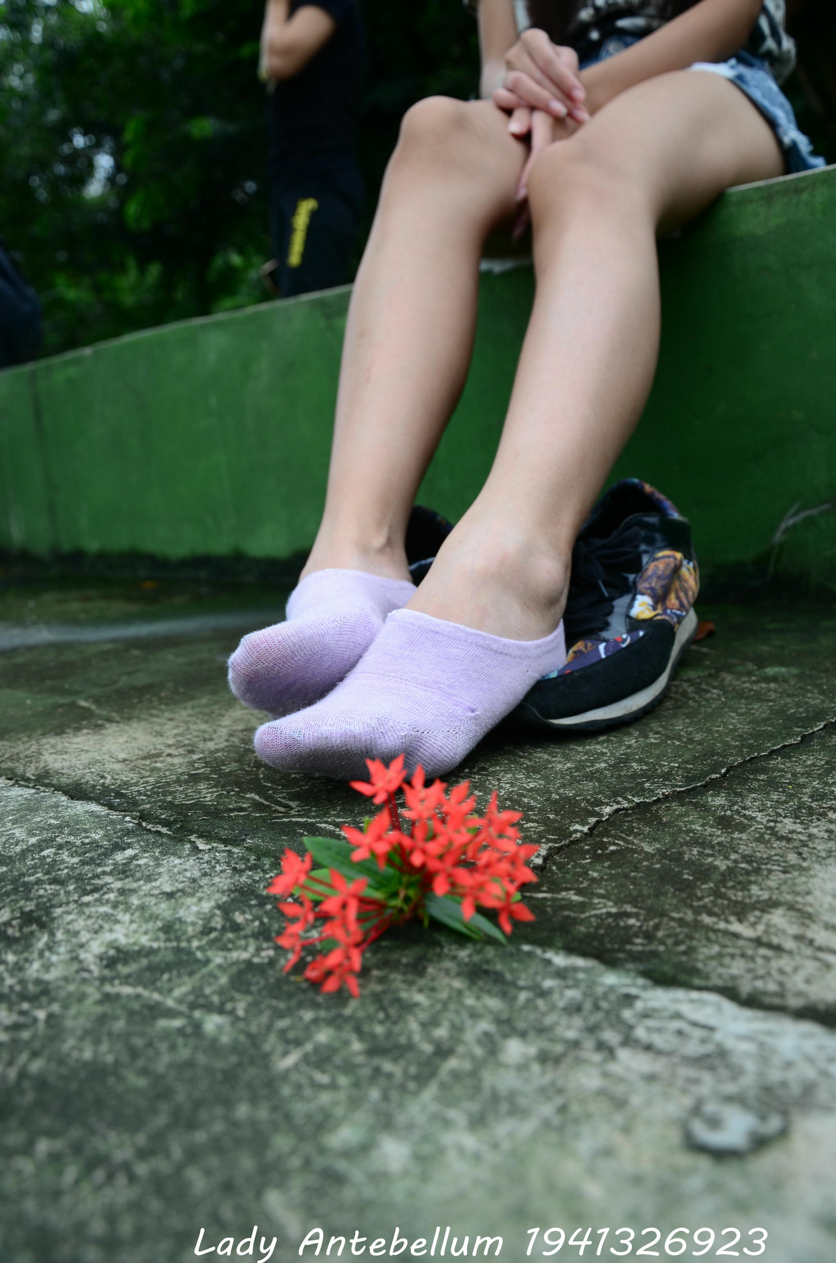 [战前女神] 恋足美腿棉袜女神级摄影套图 131 [140P+247M]_第7集