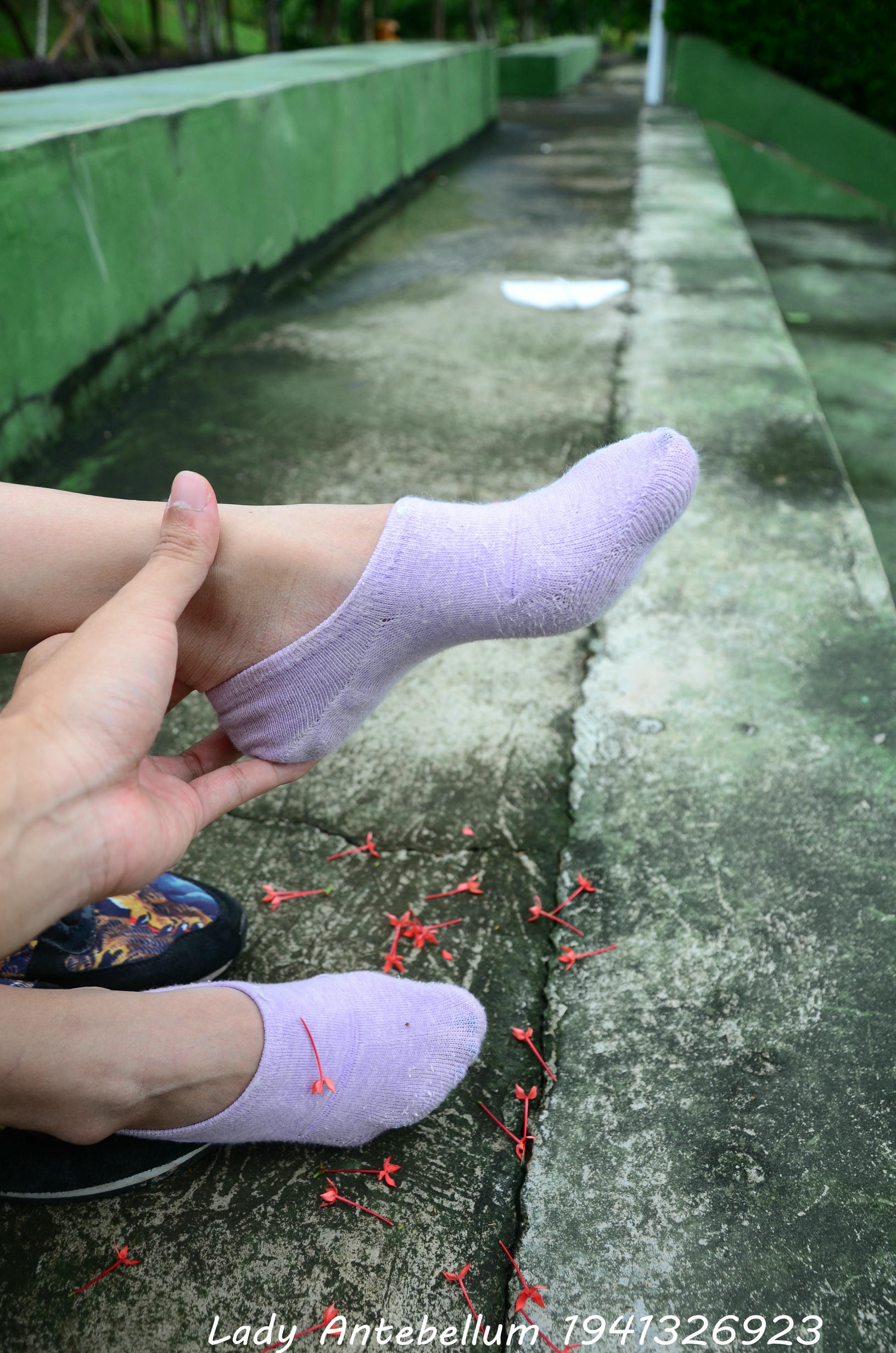 [战前女神] 恋足美腿棉袜女神级摄影套图 131 [140P+247M]_第7集