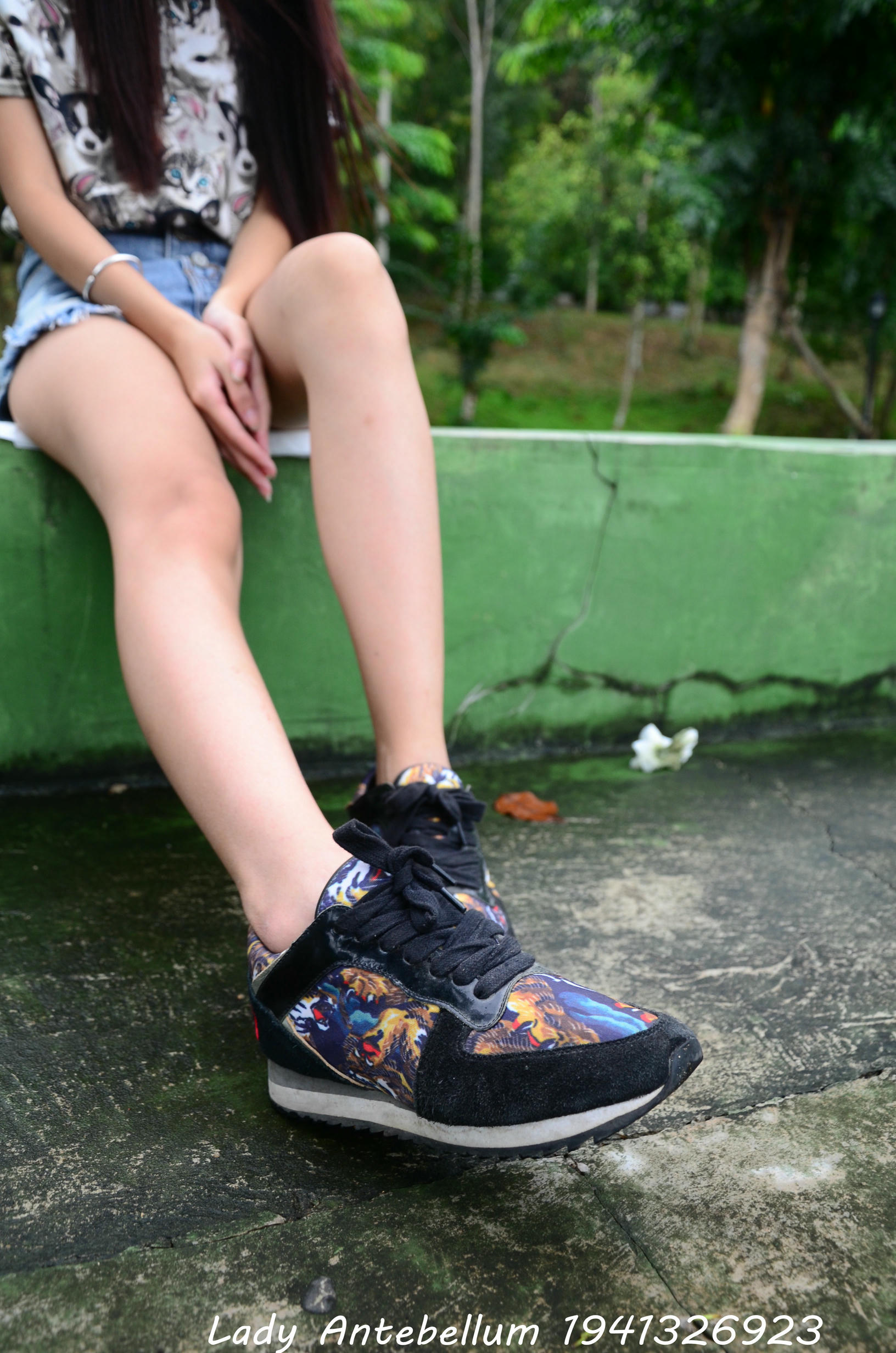 [战前女神] 恋足美腿棉袜女神级摄影套图 131 [140P+247M]_第1集